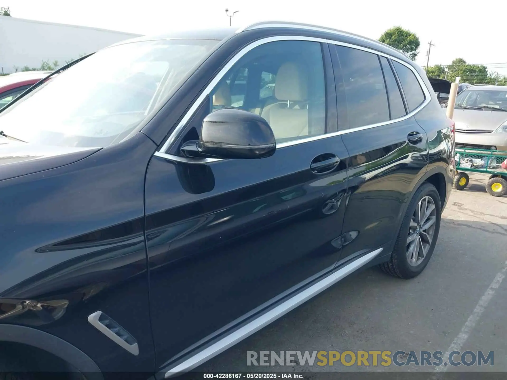 15 Photograph of a damaged car 5UXTR9C55KLE15302 BMW X3 2019