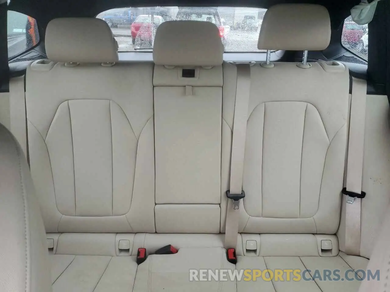 10 Photograph of a damaged car 5UXTR9C55KLP96405 BMW X3 2019
