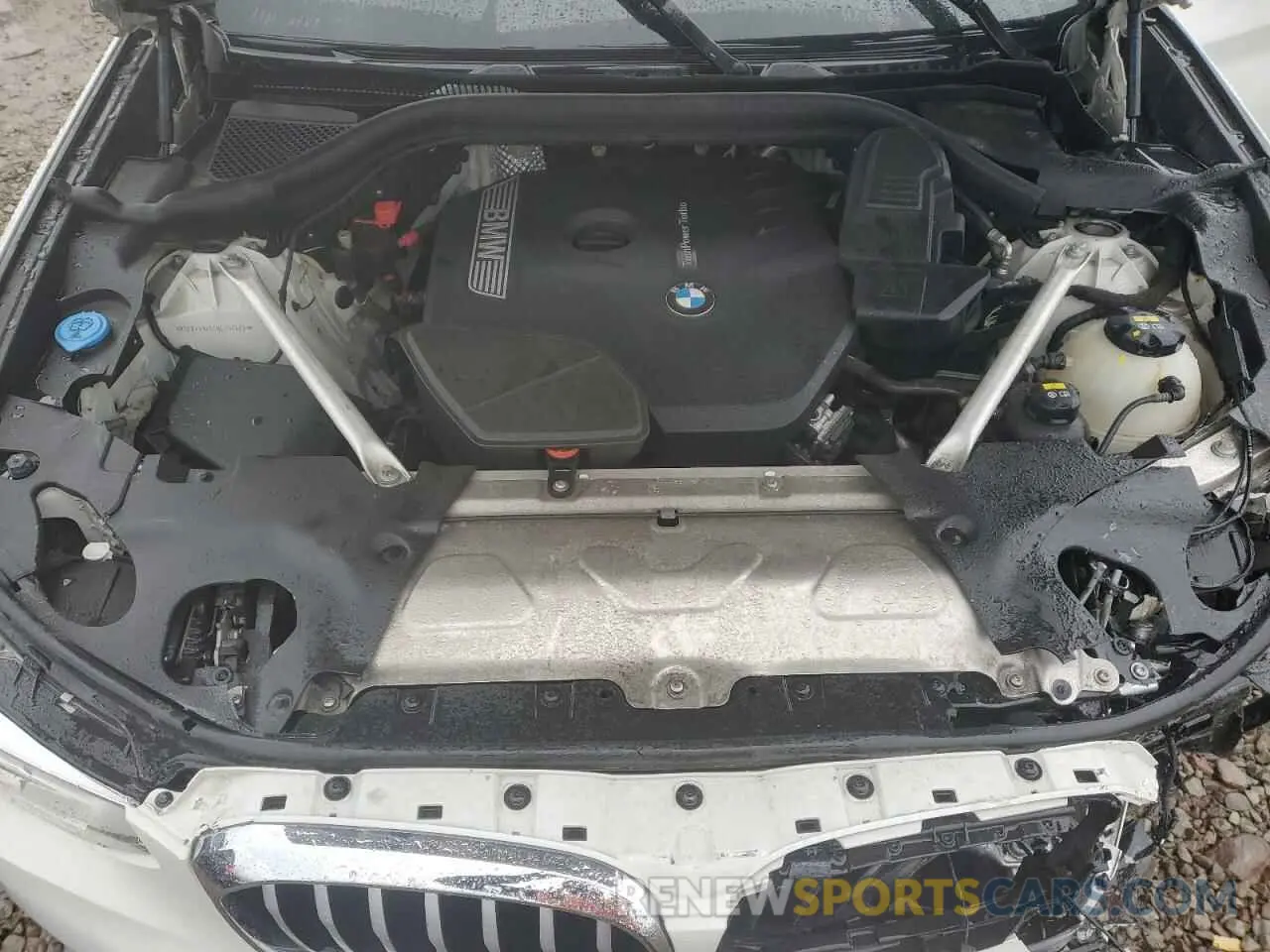12 Photograph of a damaged car 5UXTR9C55KLP96405 BMW X3 2019