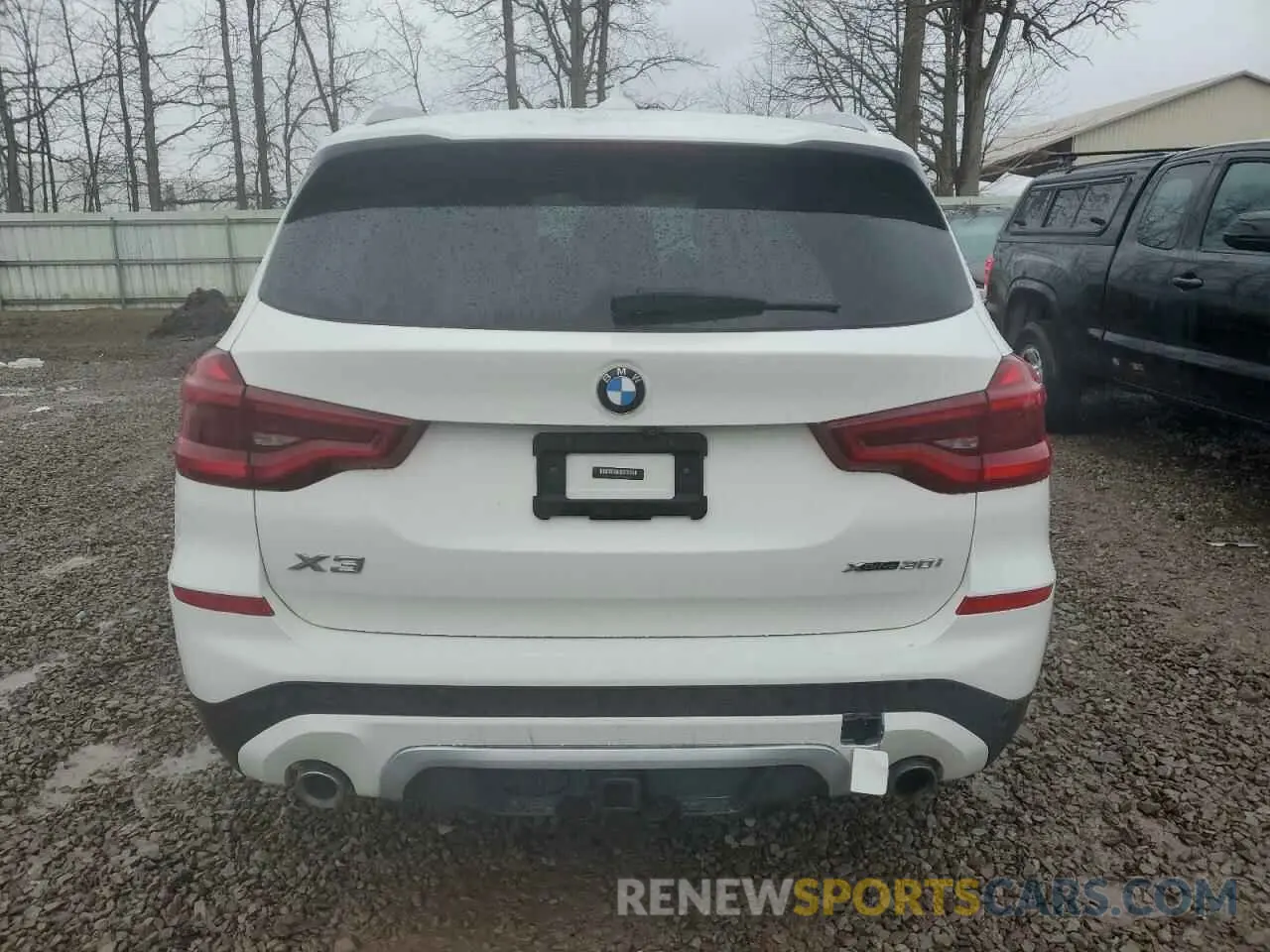 6 Photograph of a damaged car 5UXTR9C55KLP96405 BMW X3 2019