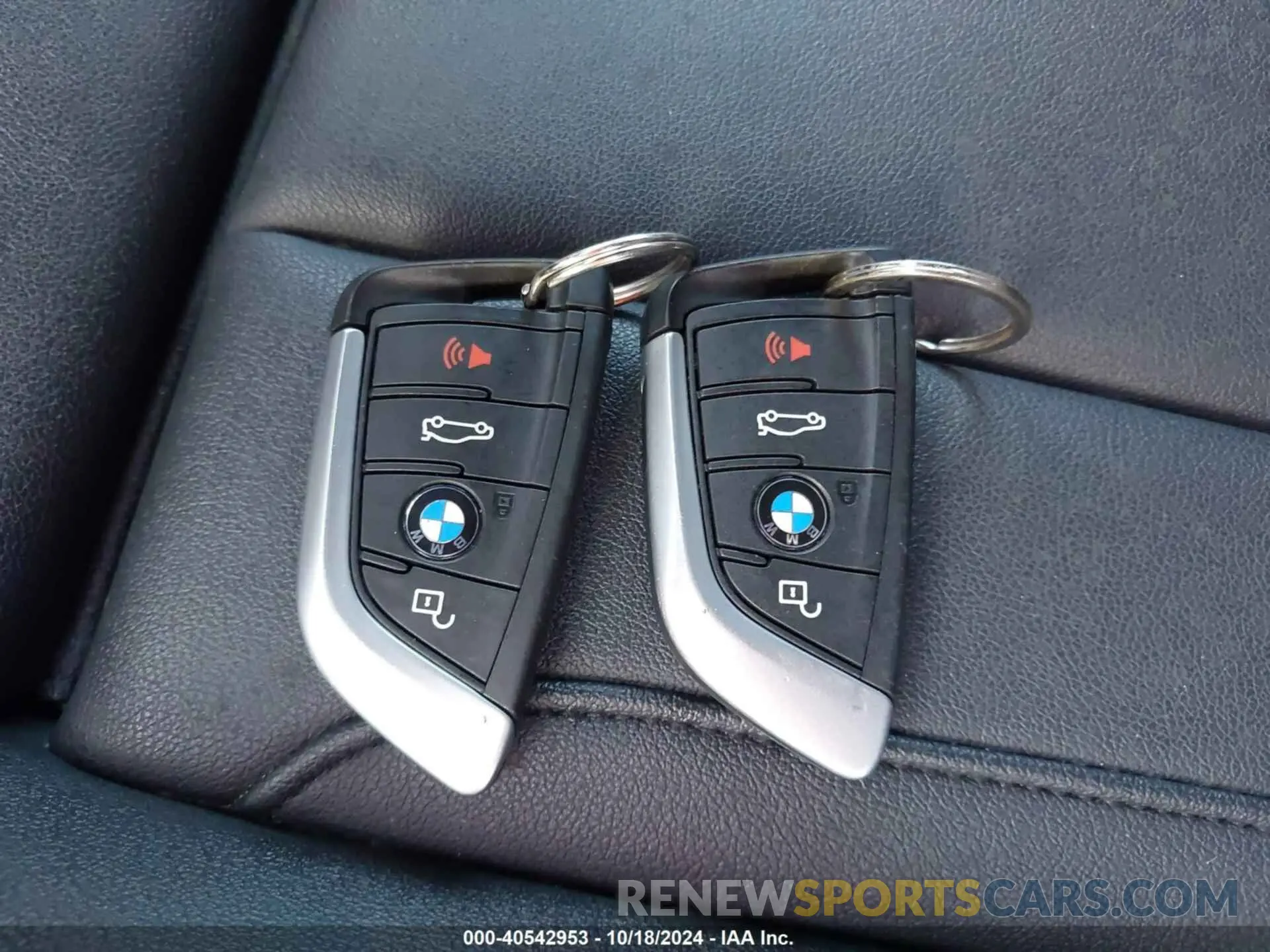 11 Photograph of a damaged car 5UXTR9C55KLR05283 BMW X3 2019