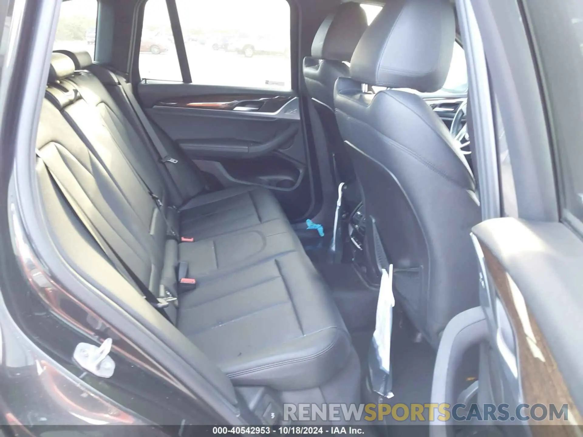 8 Photograph of a damaged car 5UXTR9C55KLR05283 BMW X3 2019