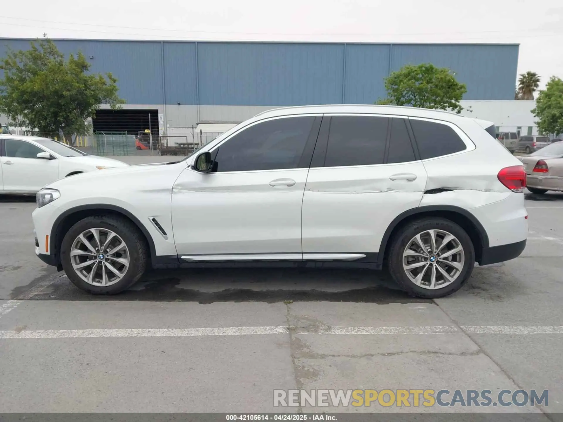 13 Photograph of a damaged car 5UXTR9C55KLR07275 BMW X3 2019