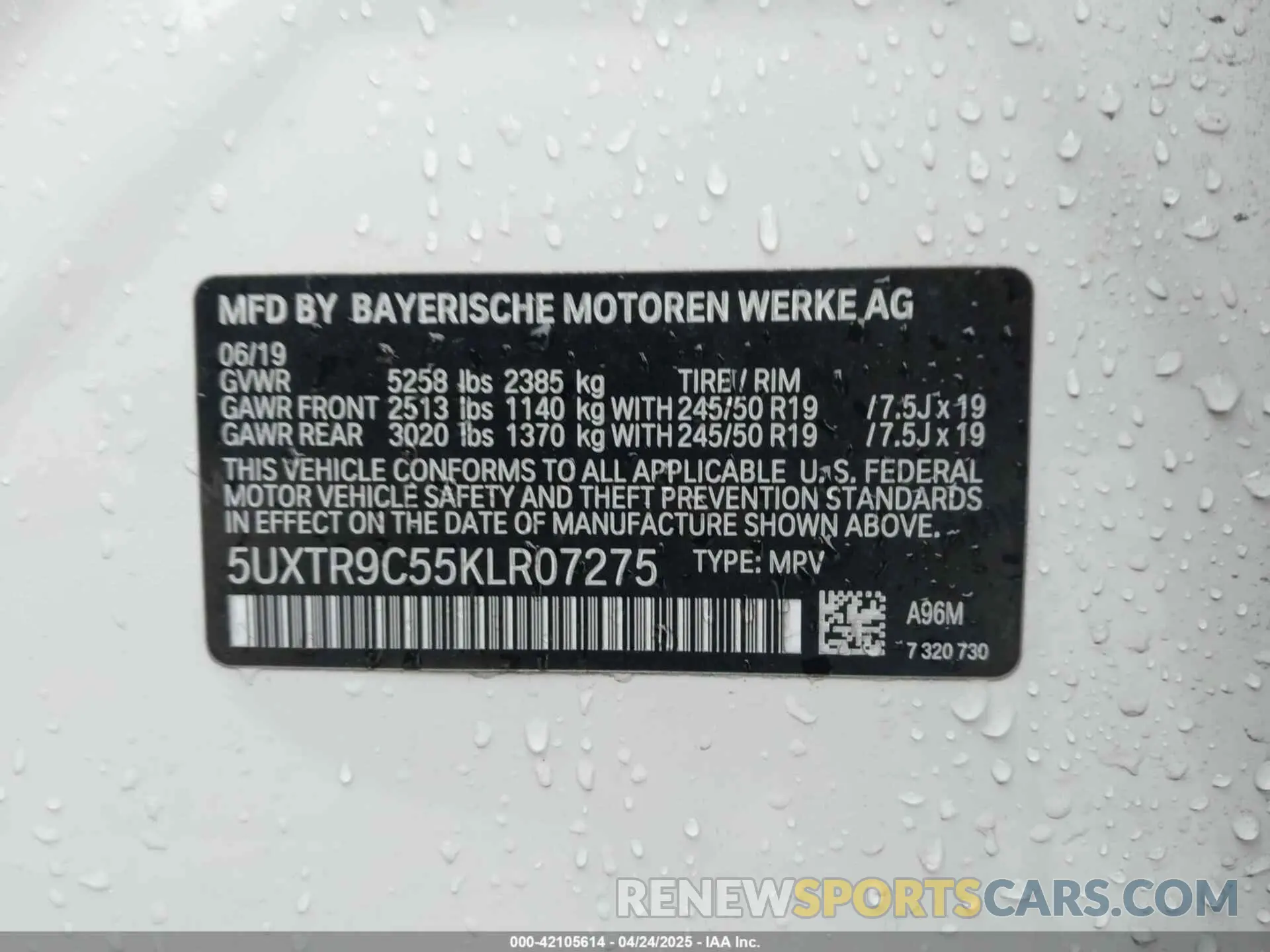 9 Photograph of a damaged car 5UXTR9C55KLR07275 BMW X3 2019