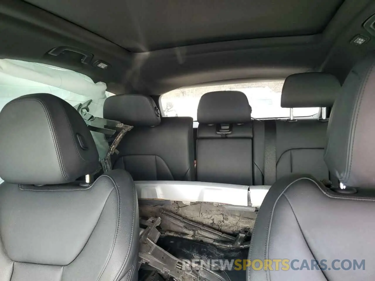 10 Photograph of a damaged car 5UXTR9C56KLD91088 BMW X3 2019