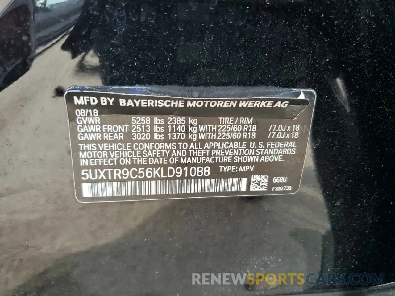 13 Photograph of a damaged car 5UXTR9C56KLD91088 BMW X3 2019