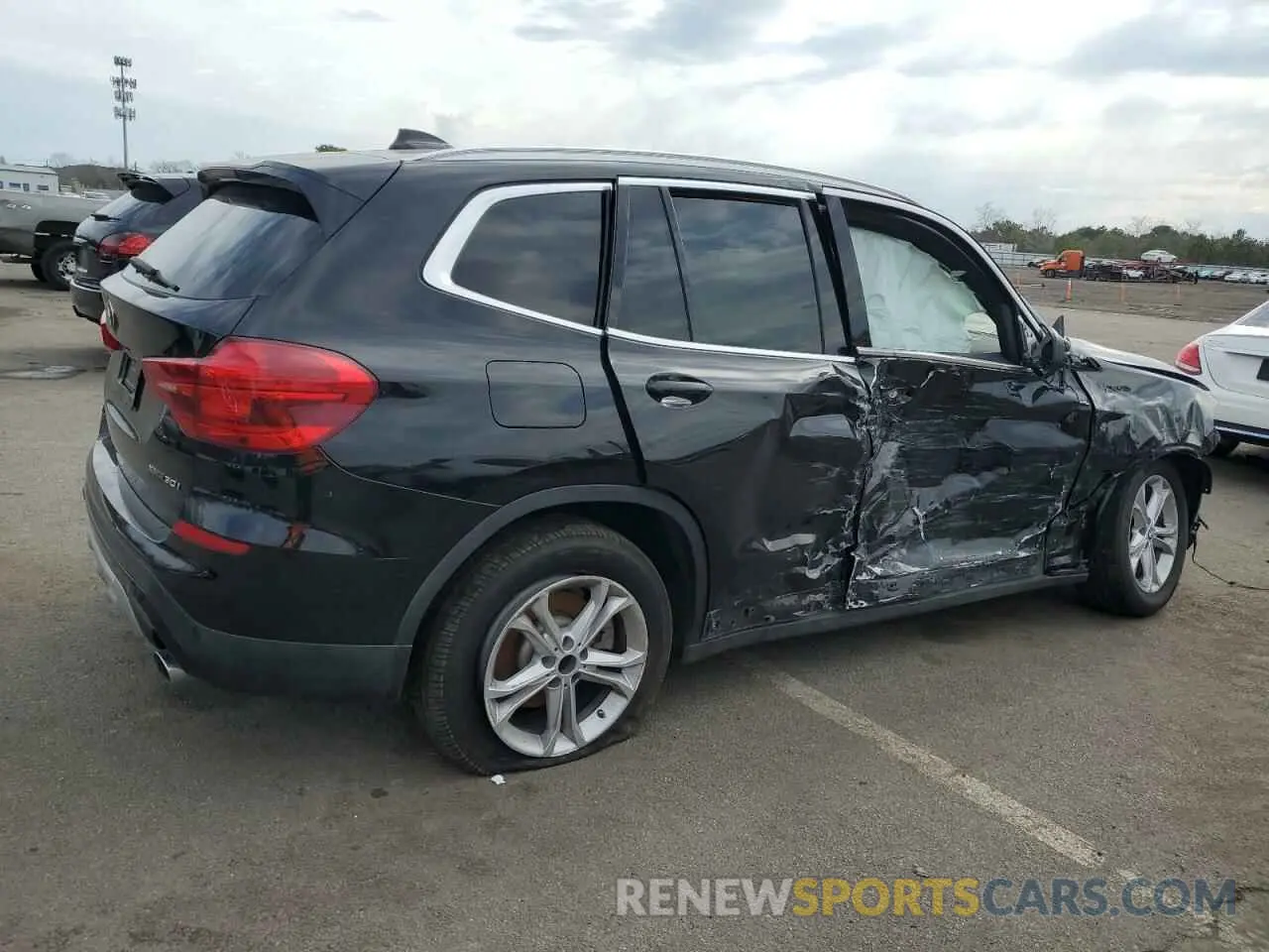 3 Photograph of a damaged car 5UXTR9C56KLD91088 BMW X3 2019