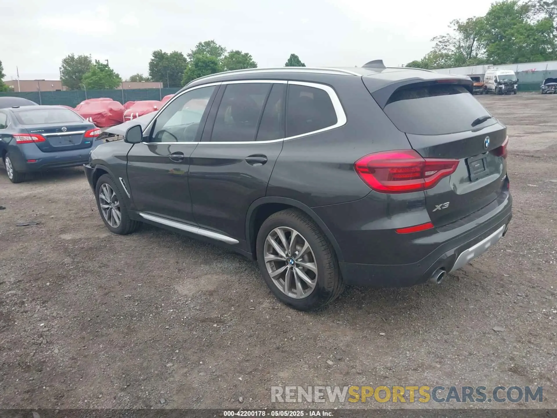 3 Photograph of a damaged car 5UXTR9C56KLD92631 BMW X3 2019