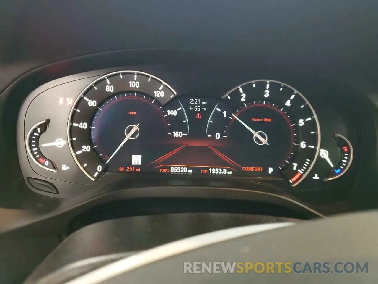9 Photograph of a damaged car 5UXTR9C56KLD92998 BMW X3 2019