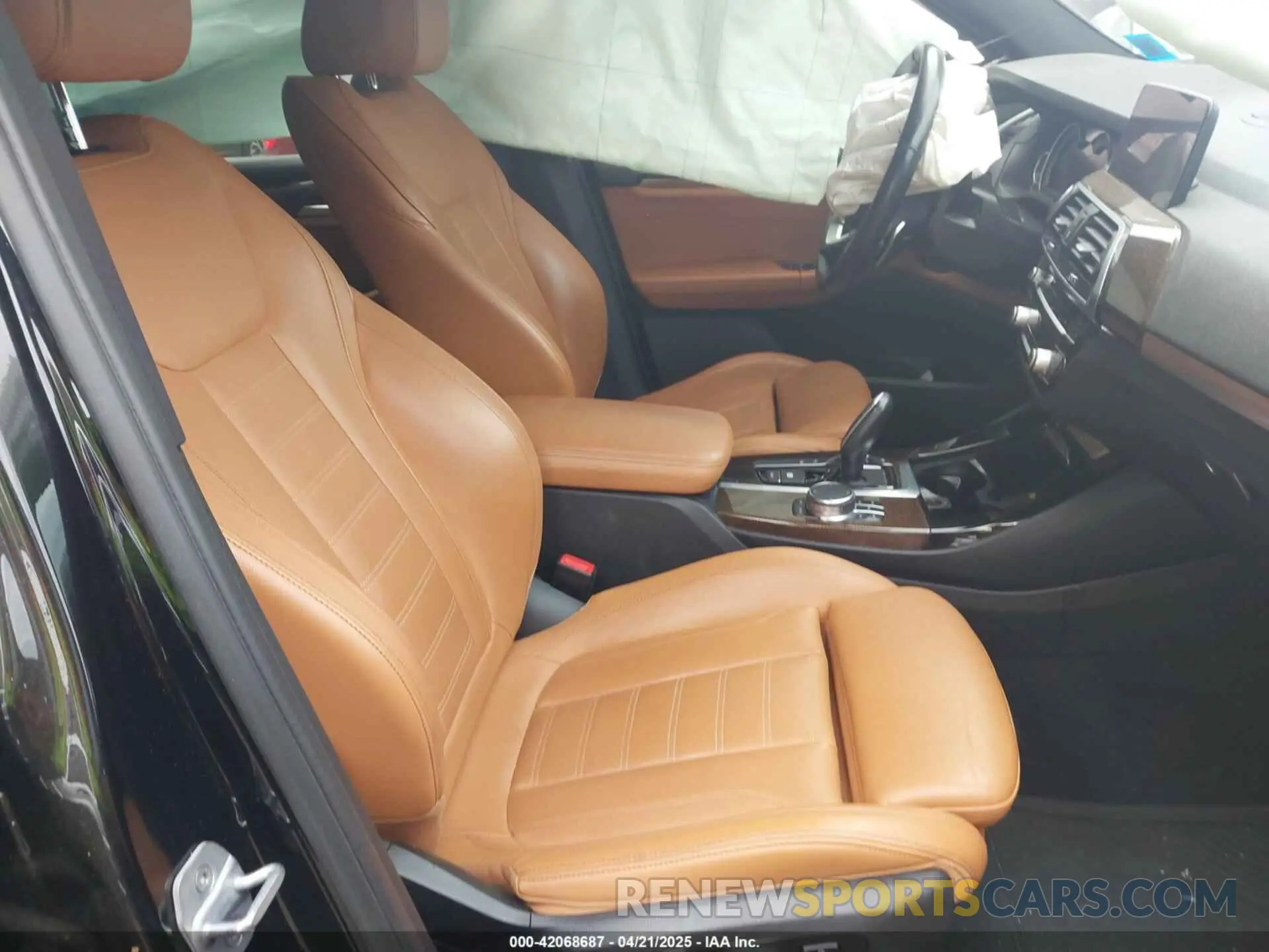 5 Photograph of a damaged car 5UXTR9C56KLE13087 BMW X3 2019