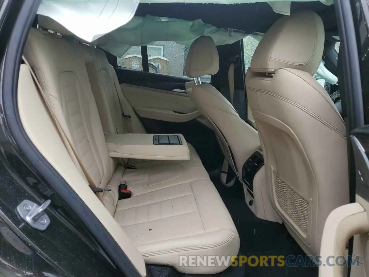 11 Photograph of a damaged car 5UXTR9C56KLE18970 BMW X3 2019