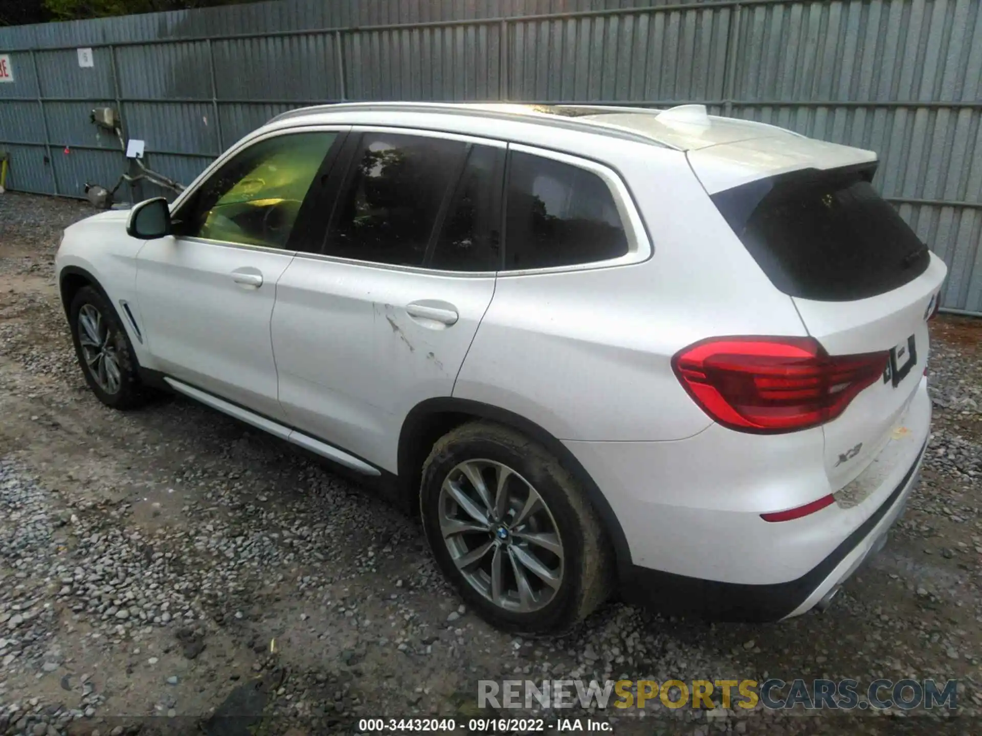 3 Photograph of a damaged car 5UXTR9C56KLP77457 BMW X3 2019