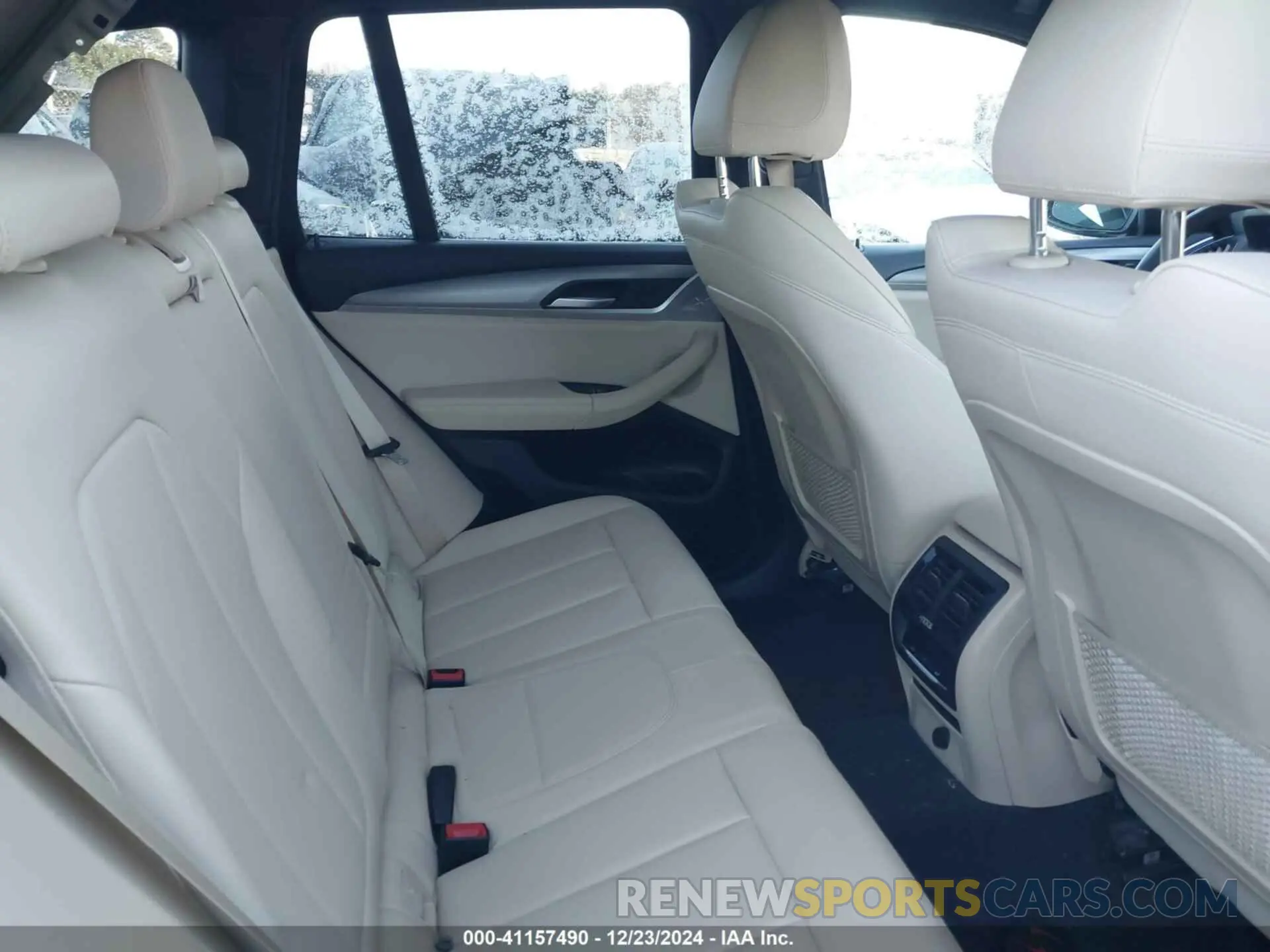 8 Photograph of a damaged car 5UXTR9C56KLP82299 BMW X3 2019
