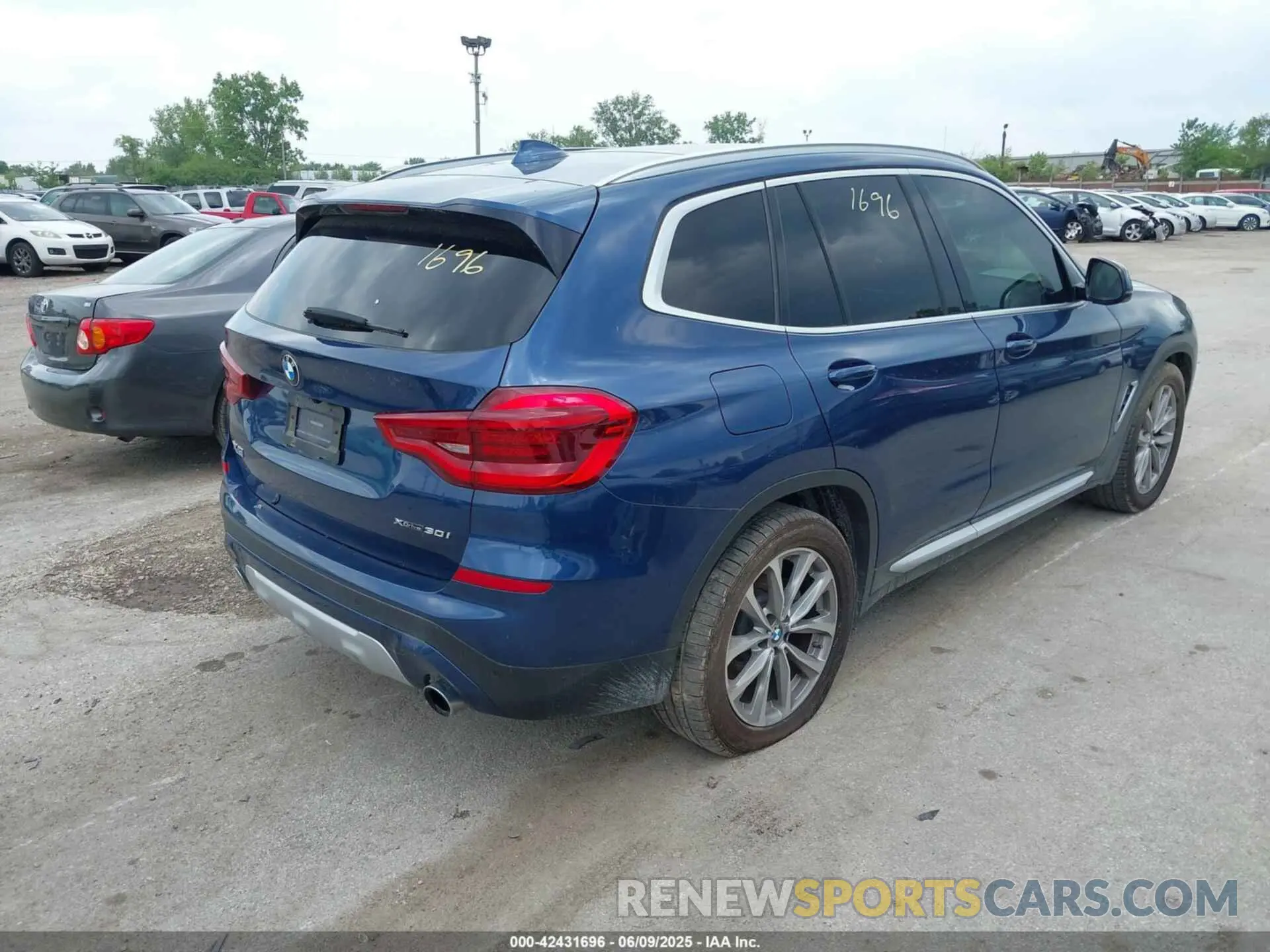 4 Photograph of a damaged car 5UXTR9C56KLP85347 BMW X3 2019