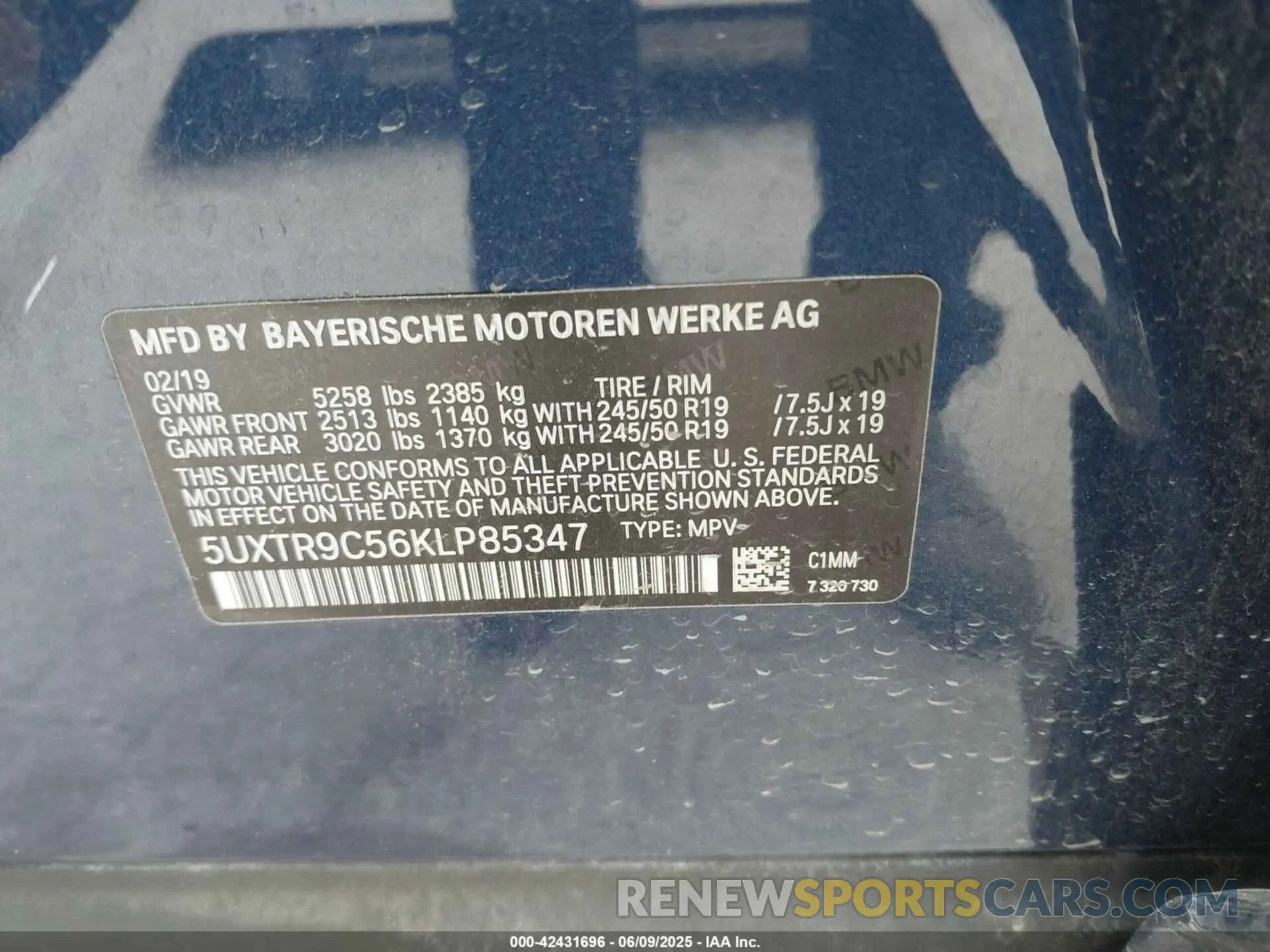 9 Photograph of a damaged car 5UXTR9C56KLP85347 BMW X3 2019