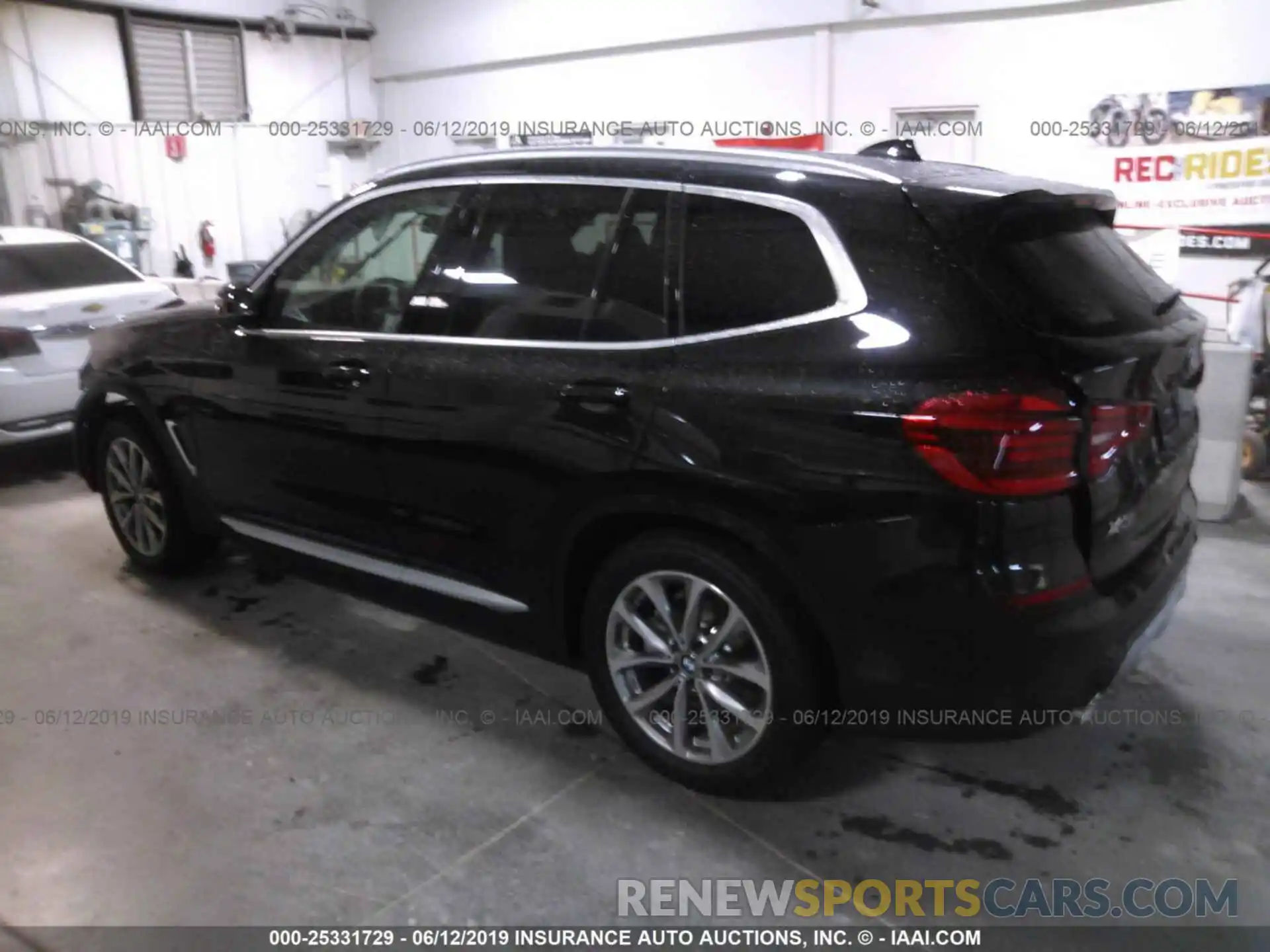 3 Photograph of a damaged car 5UXTR9C56KLP85865 BMW X3 2019