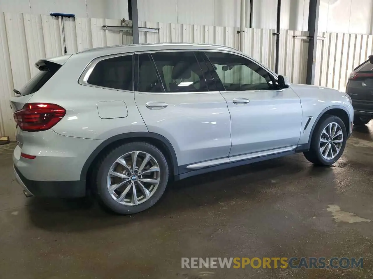 3 Photograph of a damaged car 5UXTR9C56KLP88863 BMW X3 2019