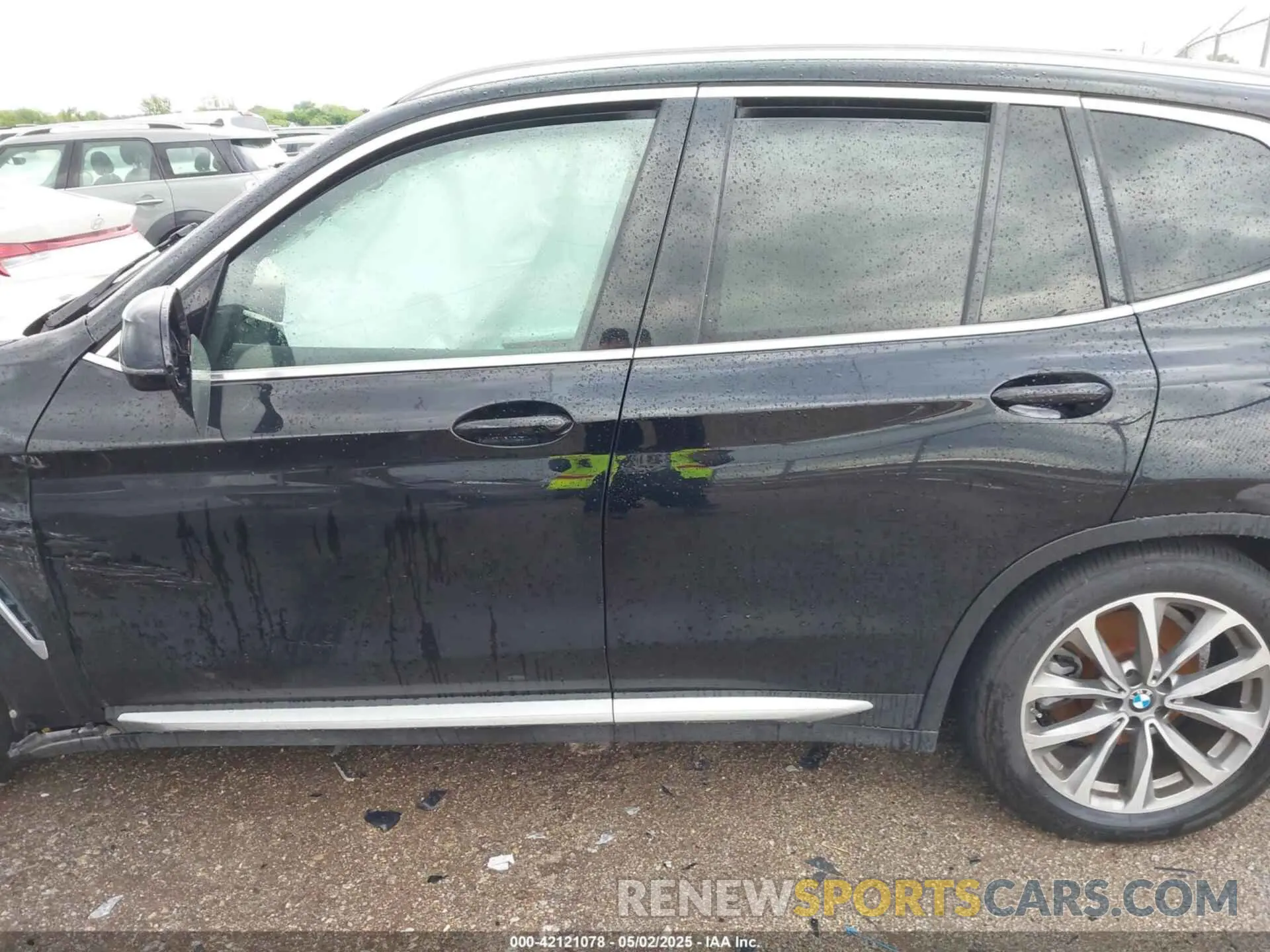 14 Photograph of a damaged car 5UXTR9C56KLP89852 BMW X3 2019