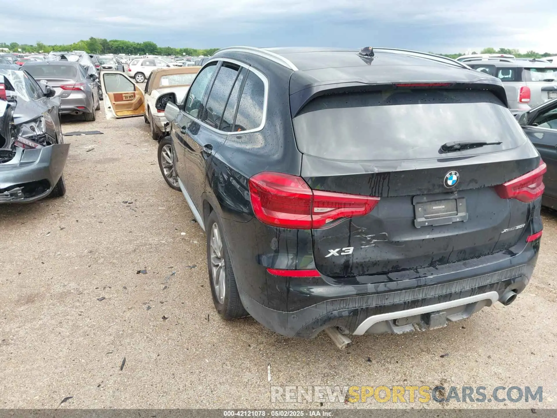 3 Photograph of a damaged car 5UXTR9C56KLP89852 BMW X3 2019
