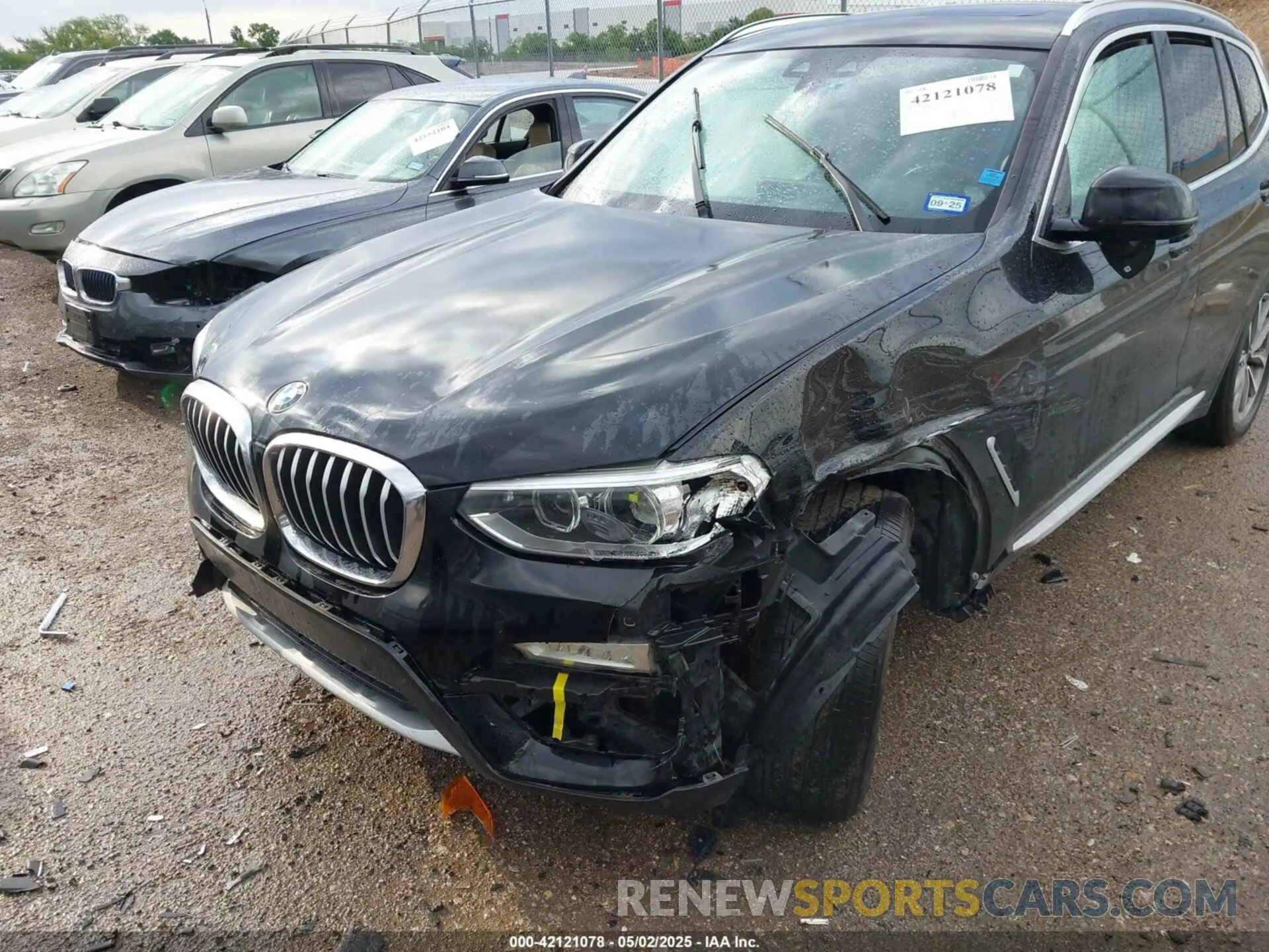 6 Photograph of a damaged car 5UXTR9C56KLP89852 BMW X3 2019