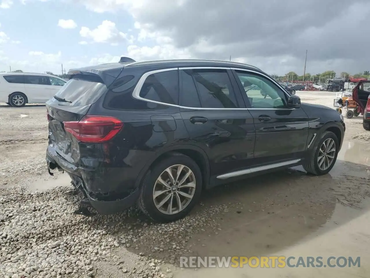3 Photograph of a damaged car 5UXTR9C56KLP92122 BMW X3 2019