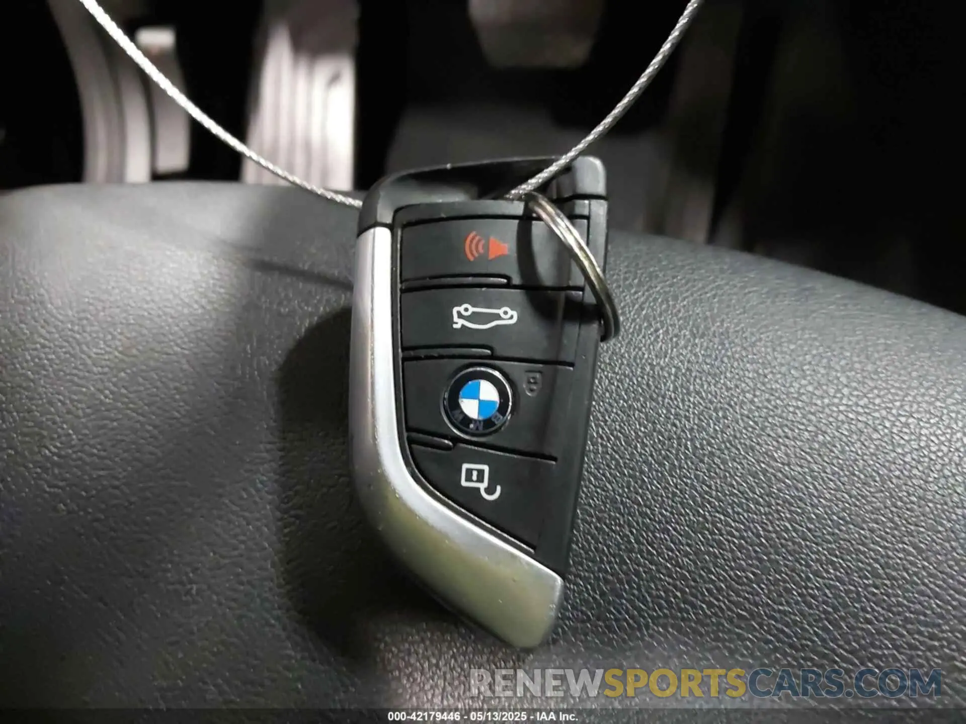 11 Photograph of a damaged car 5UXTR9C56KLP97112 BMW X3 2019