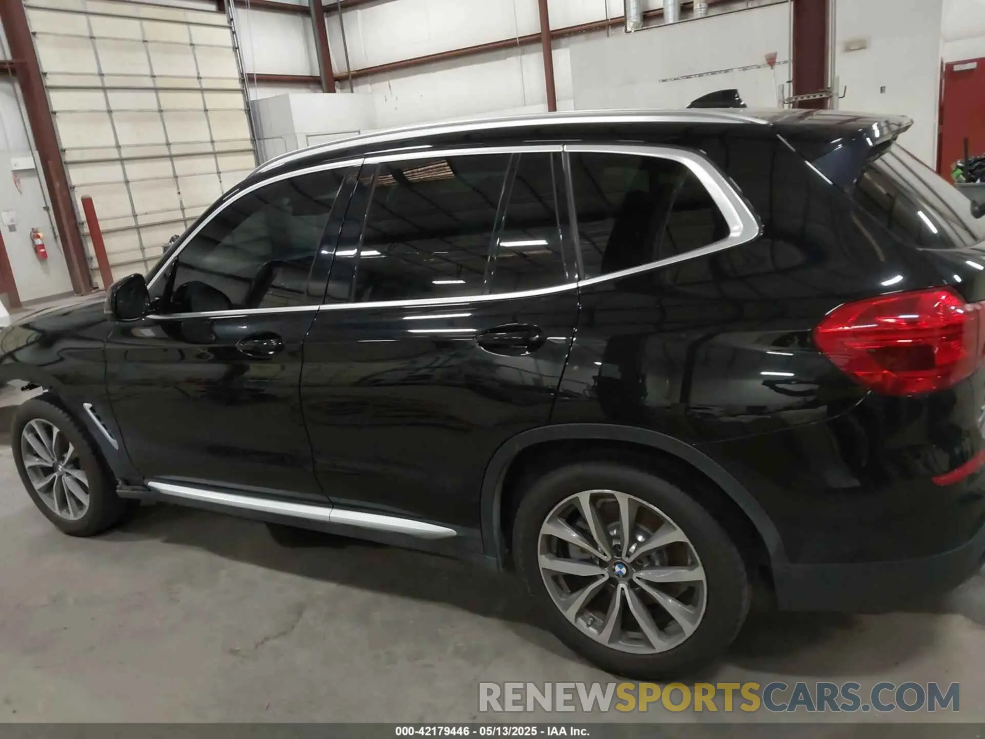 15 Photograph of a damaged car 5UXTR9C56KLP97112 BMW X3 2019