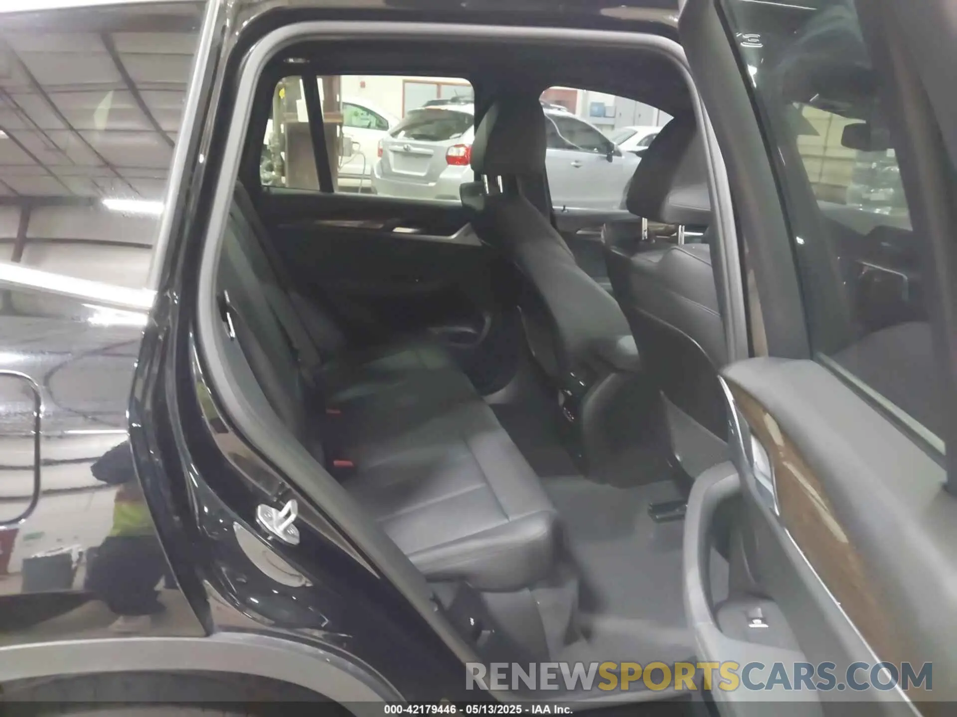 8 Photograph of a damaged car 5UXTR9C56KLP97112 BMW X3 2019