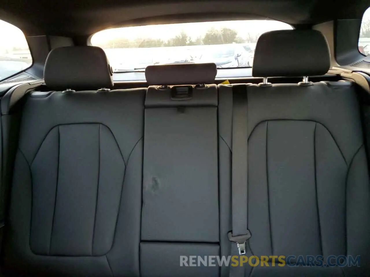 10 Photograph of a damaged car 5UXTR9C56KLP97482 BMW X3 2019