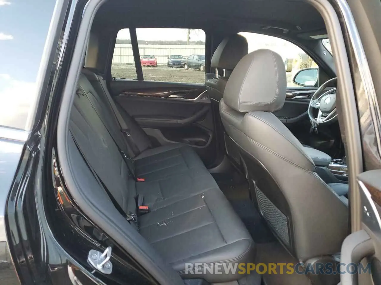 11 Photograph of a damaged car 5UXTR9C56KLP97482 BMW X3 2019