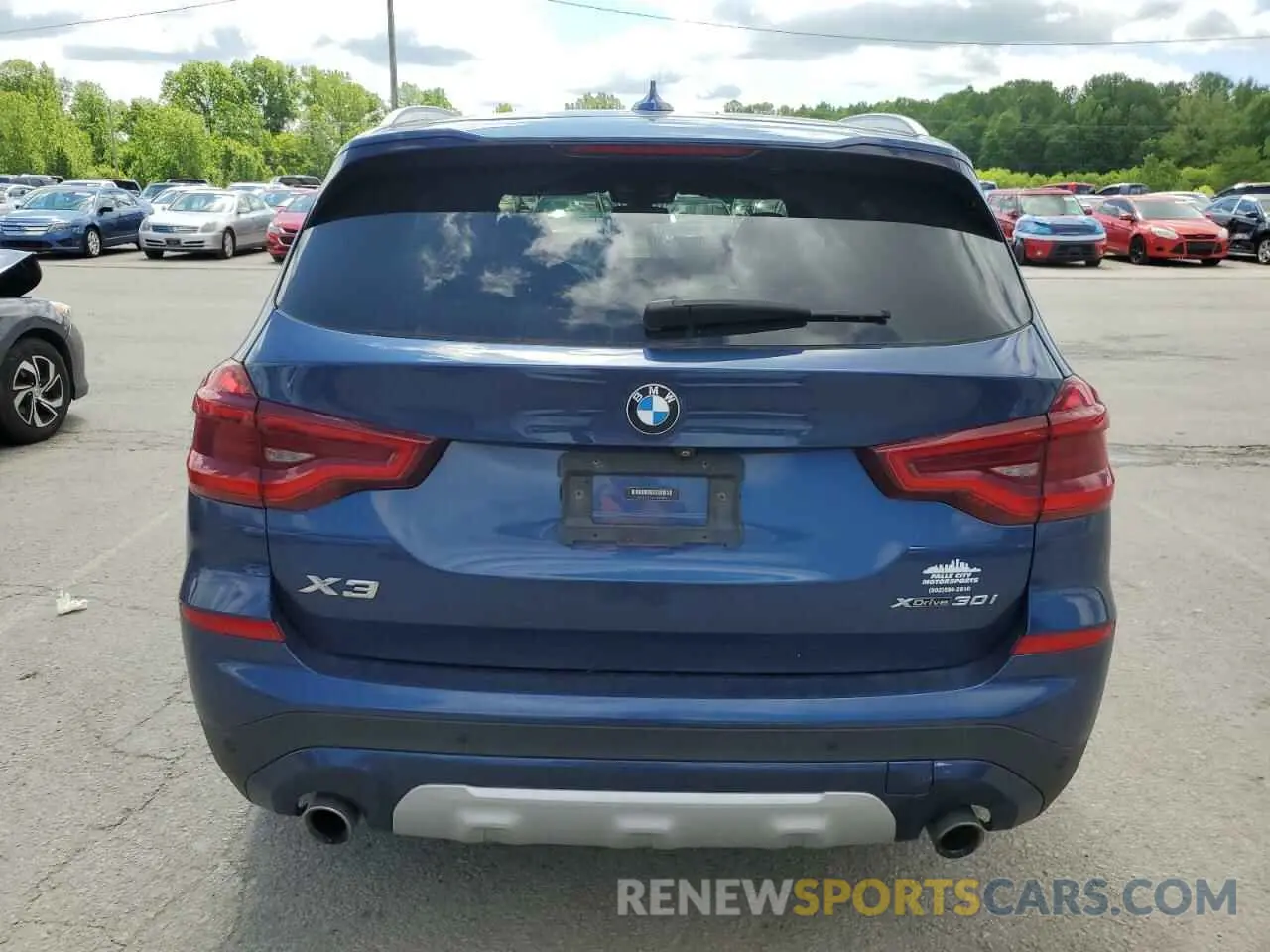 6 Photograph of a damaged car 5UXTR9C56KLR04806 BMW X3 2019