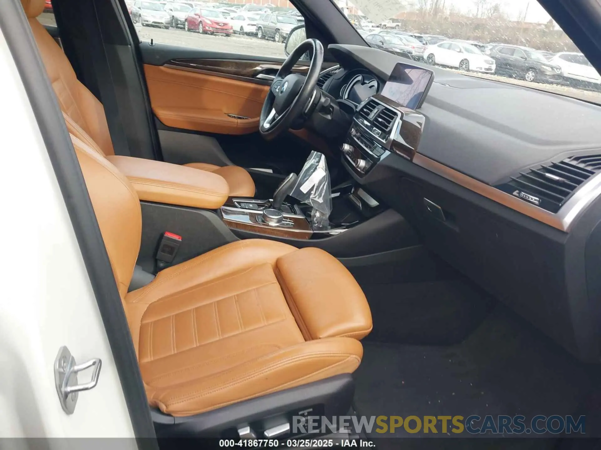 5 Photograph of a damaged car 5UXTR9C56KLR07639 BMW X3 2019