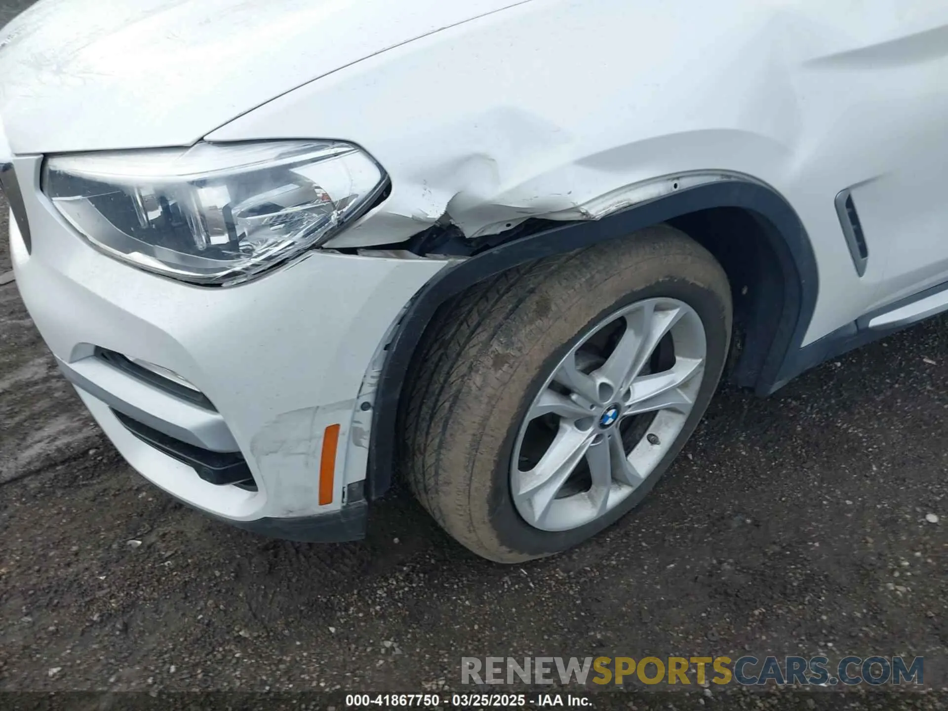6 Photograph of a damaged car 5UXTR9C56KLR07639 BMW X3 2019