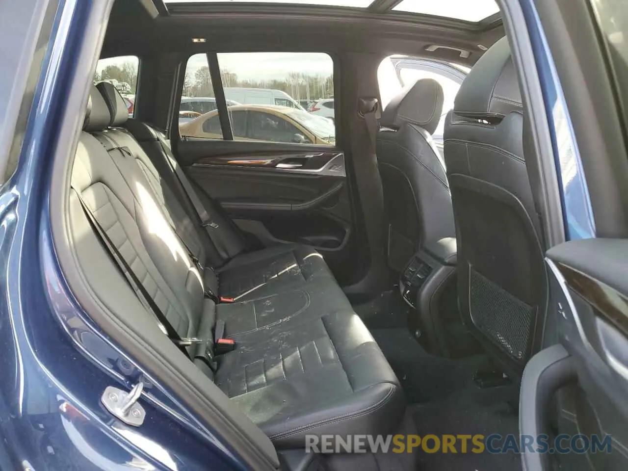 11 Photograph of a damaged car 5UXTR9C56KLR07642 BMW X3 2019