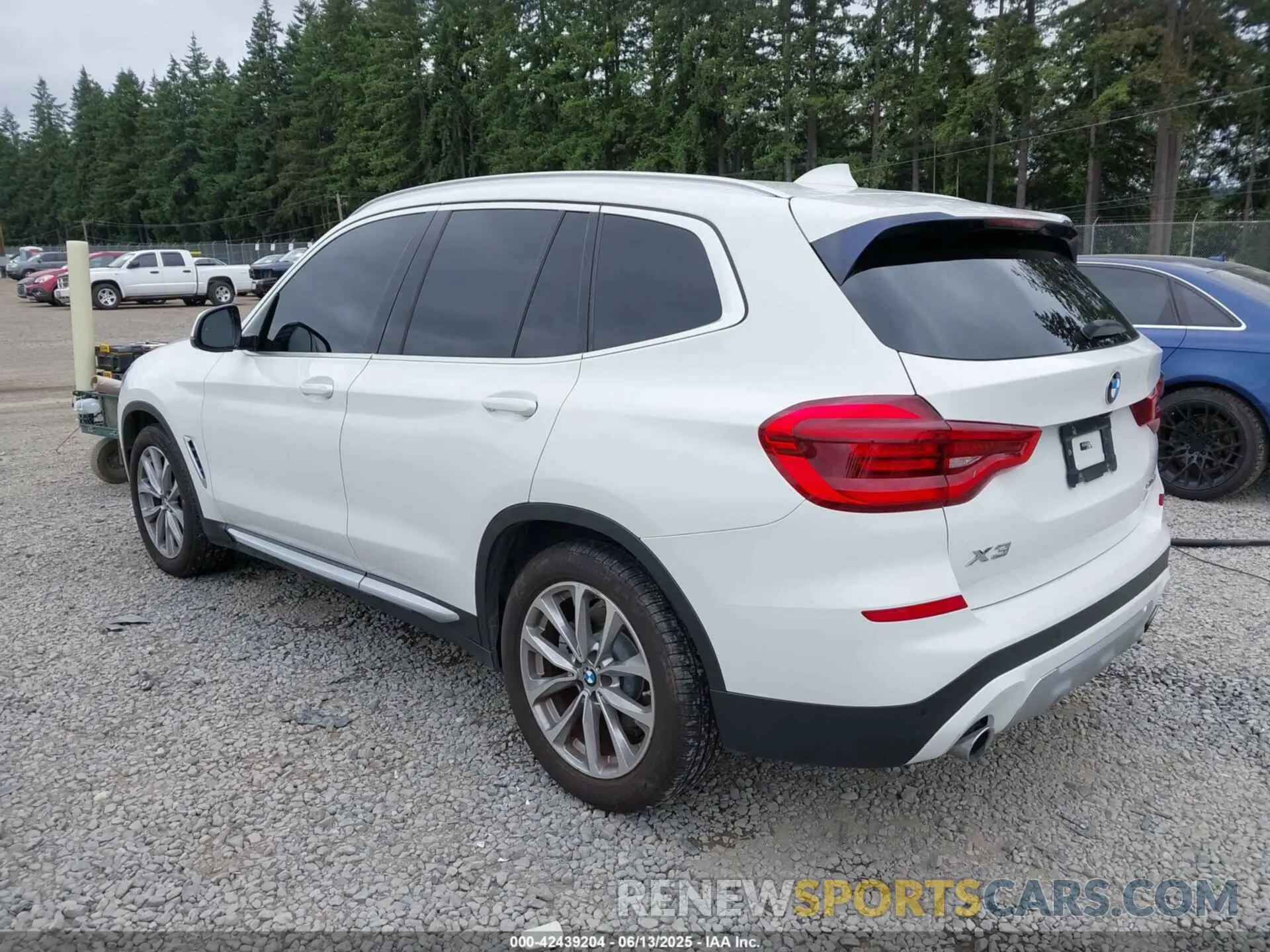3 Photograph of a damaged car 5UXTR9C56KLR08208 BMW X3 2019