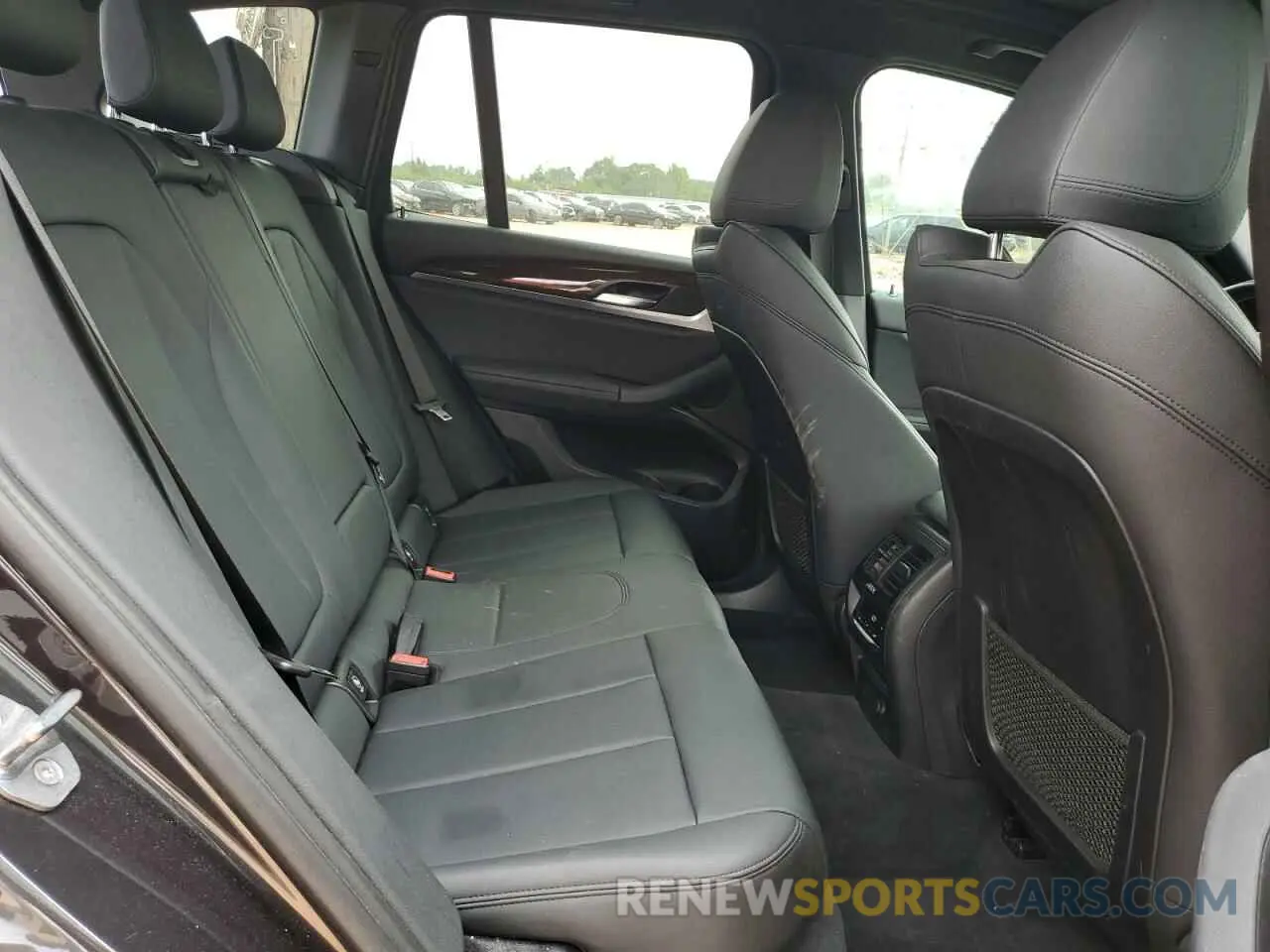 11 Photograph of a damaged car 5UXTR9C56KLR08676 BMW X3 2019