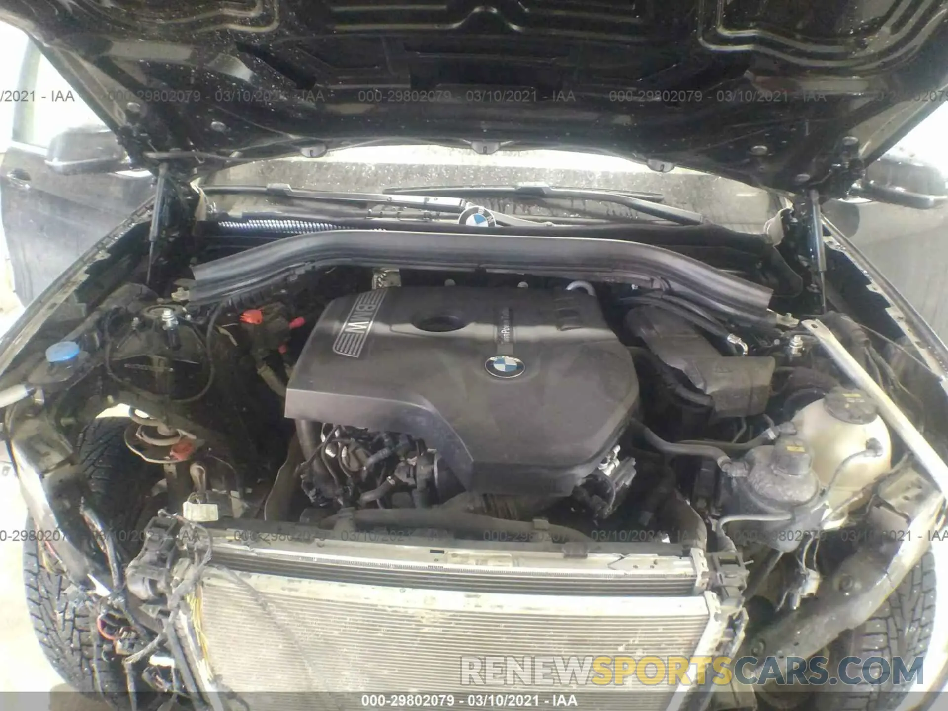 10 Photograph of a damaged car 5UXTR9C57KLD90371 BMW X3 2019