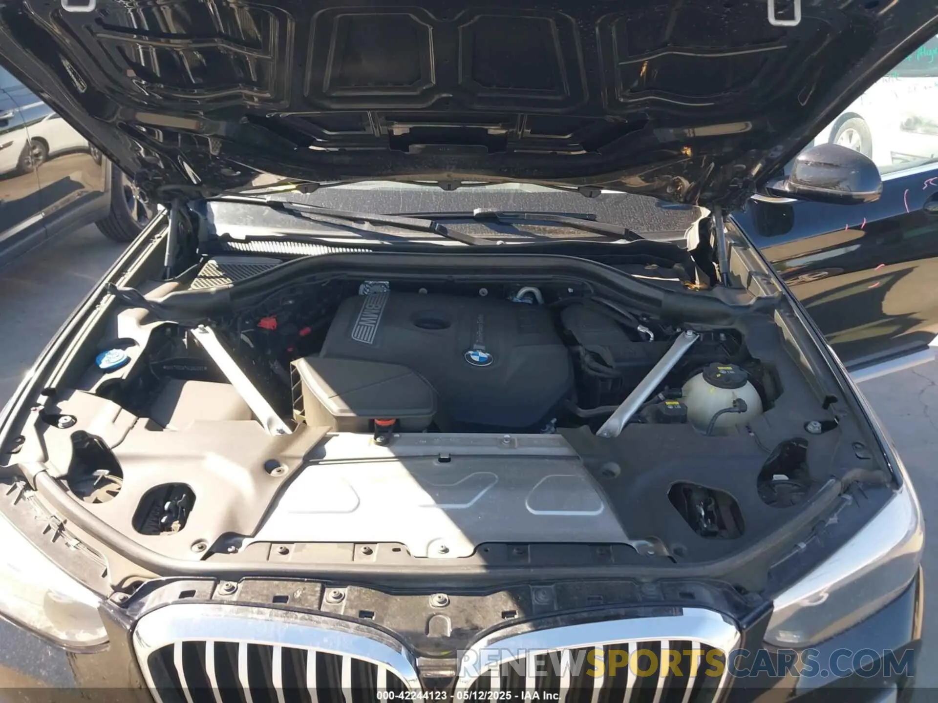 10 Photograph of a damaged car 5UXTR9C57KLD94095 BMW X3 2019
