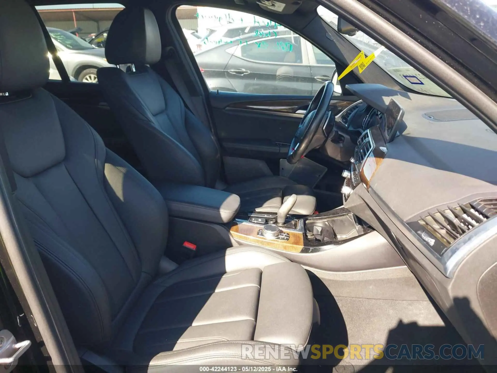 5 Photograph of a damaged car 5UXTR9C57KLD94095 BMW X3 2019