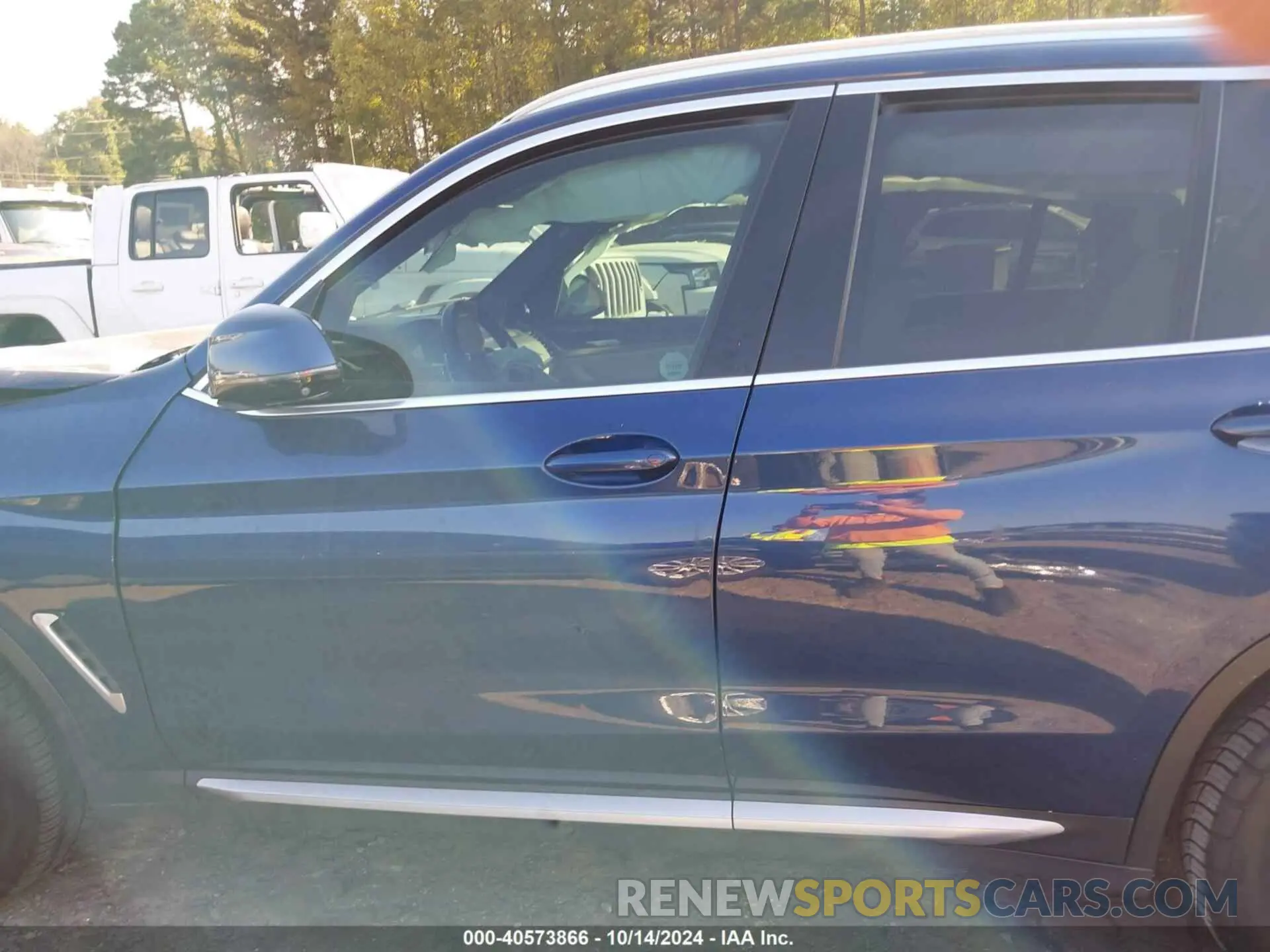 14 Photograph of a damaged car 5UXTR9C57KLD96672 BMW X3 2019