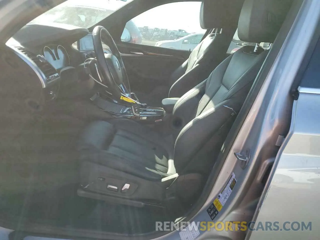7 Photograph of a damaged car 5UXTR9C57KLE17438 BMW X3 2019