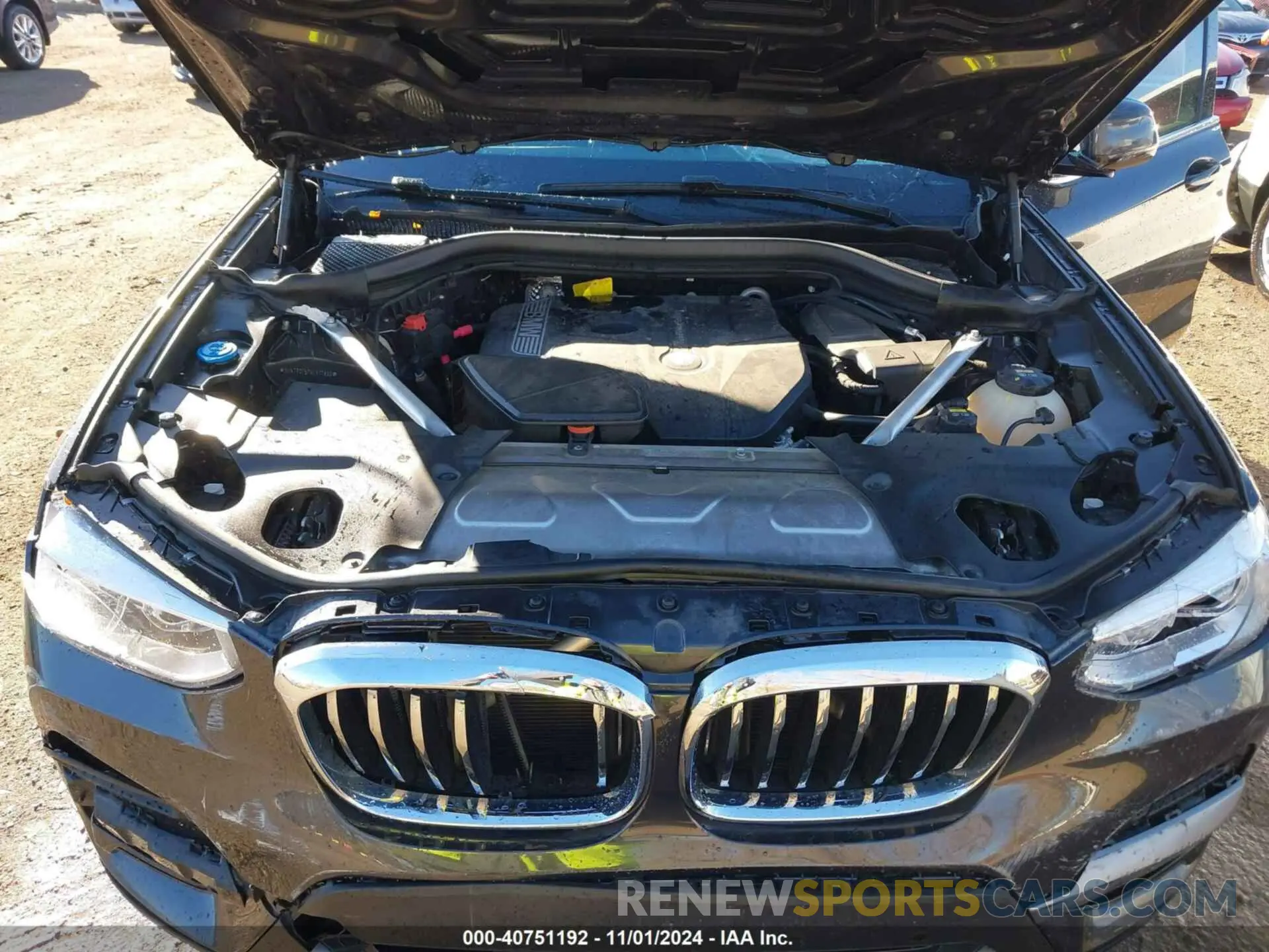 10 Photograph of a damaged car 5UXTR9C57KLE17830 BMW X3 2019