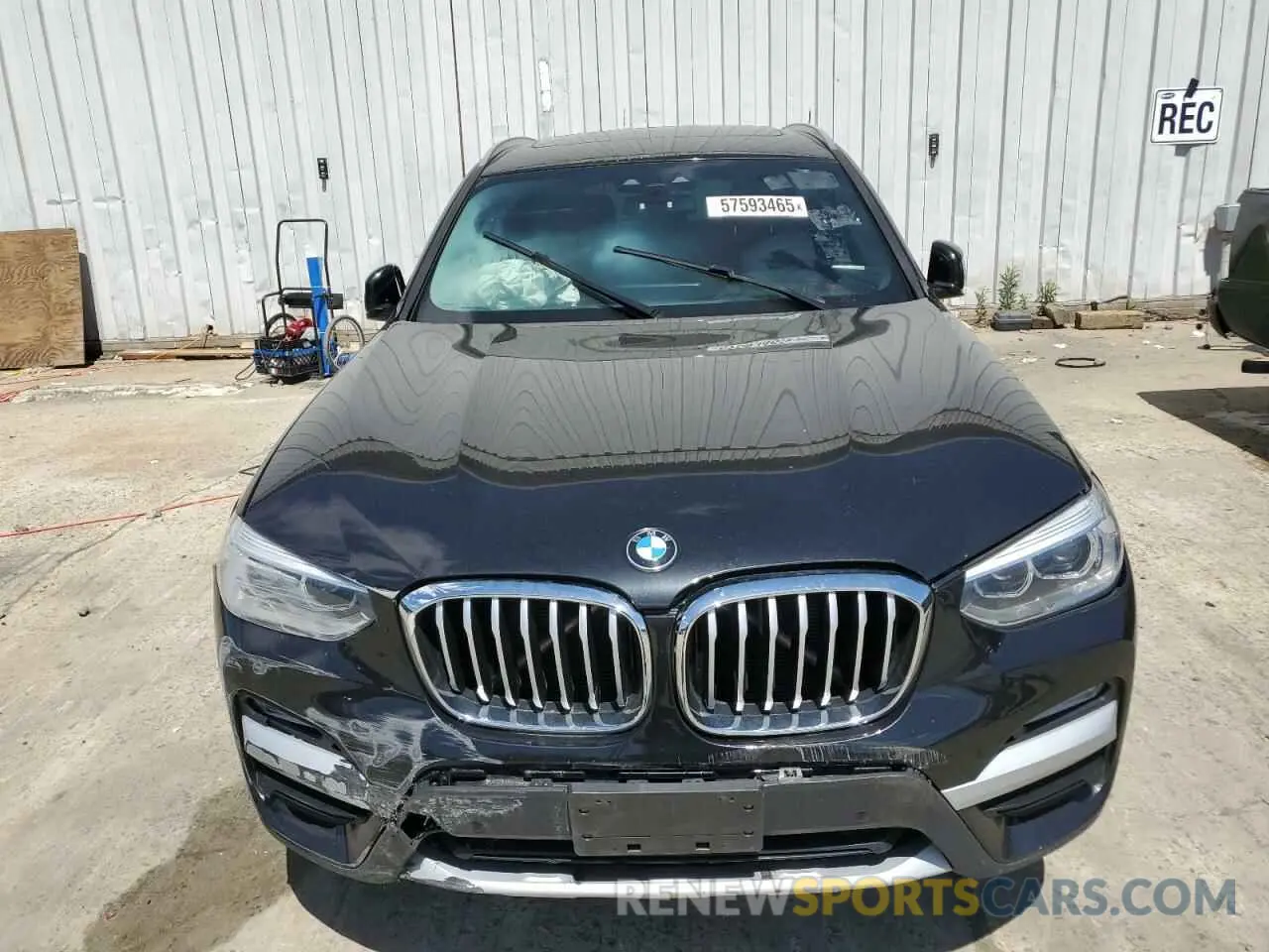 5 Photograph of a damaged car 5UXTR9C57KLE21991 BMW X3 2019