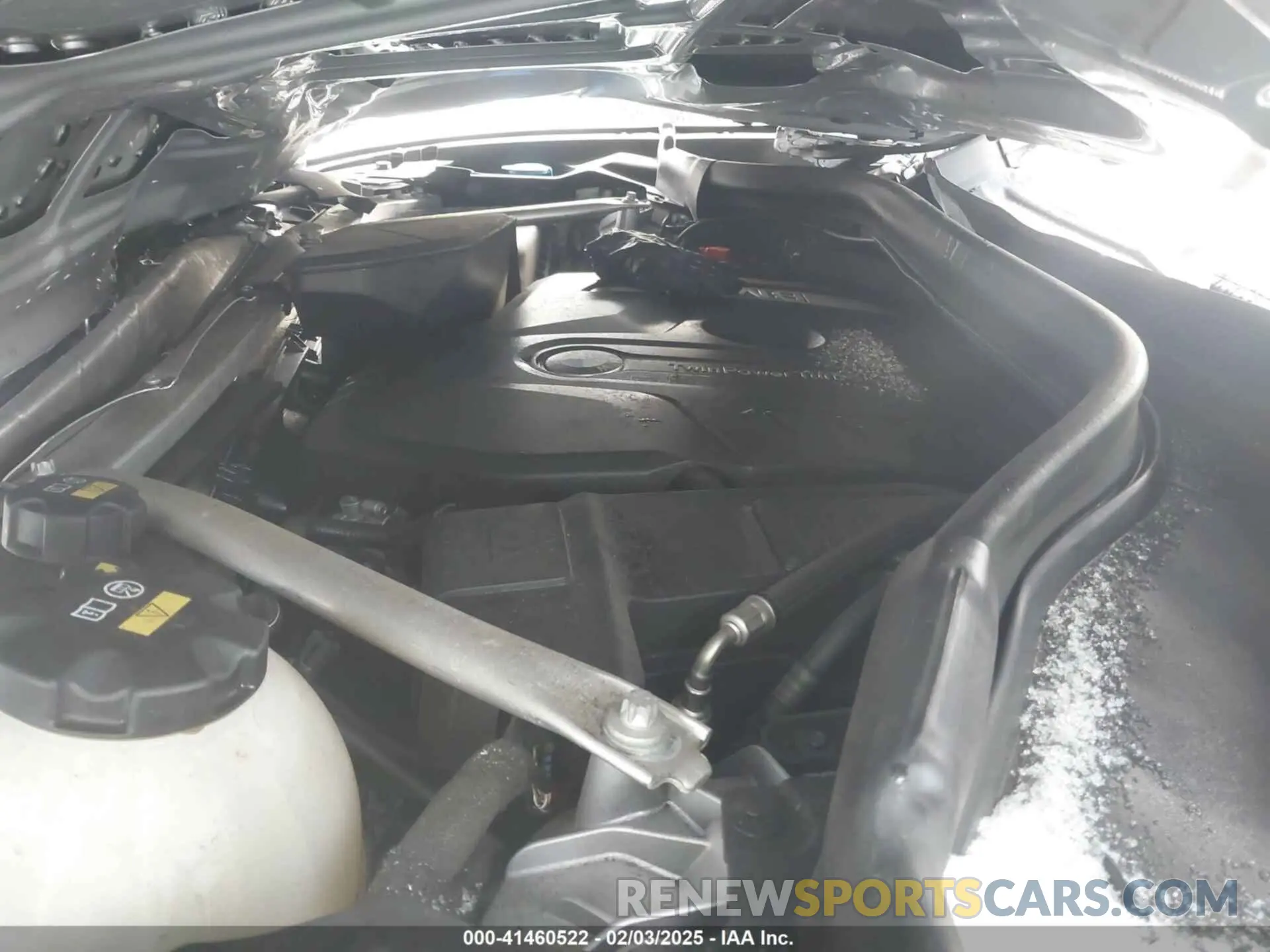 10 Photograph of a damaged car 5UXTR9C57KLP76883 BMW X3 2019