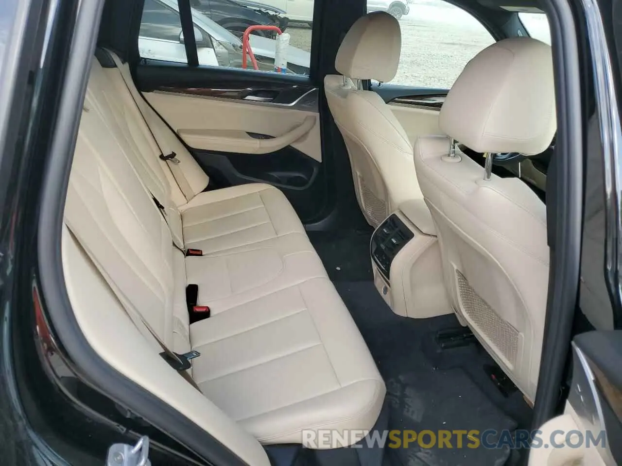 6 Photograph of a damaged car 5UXTR9C57KLP77189 BMW X3 2019