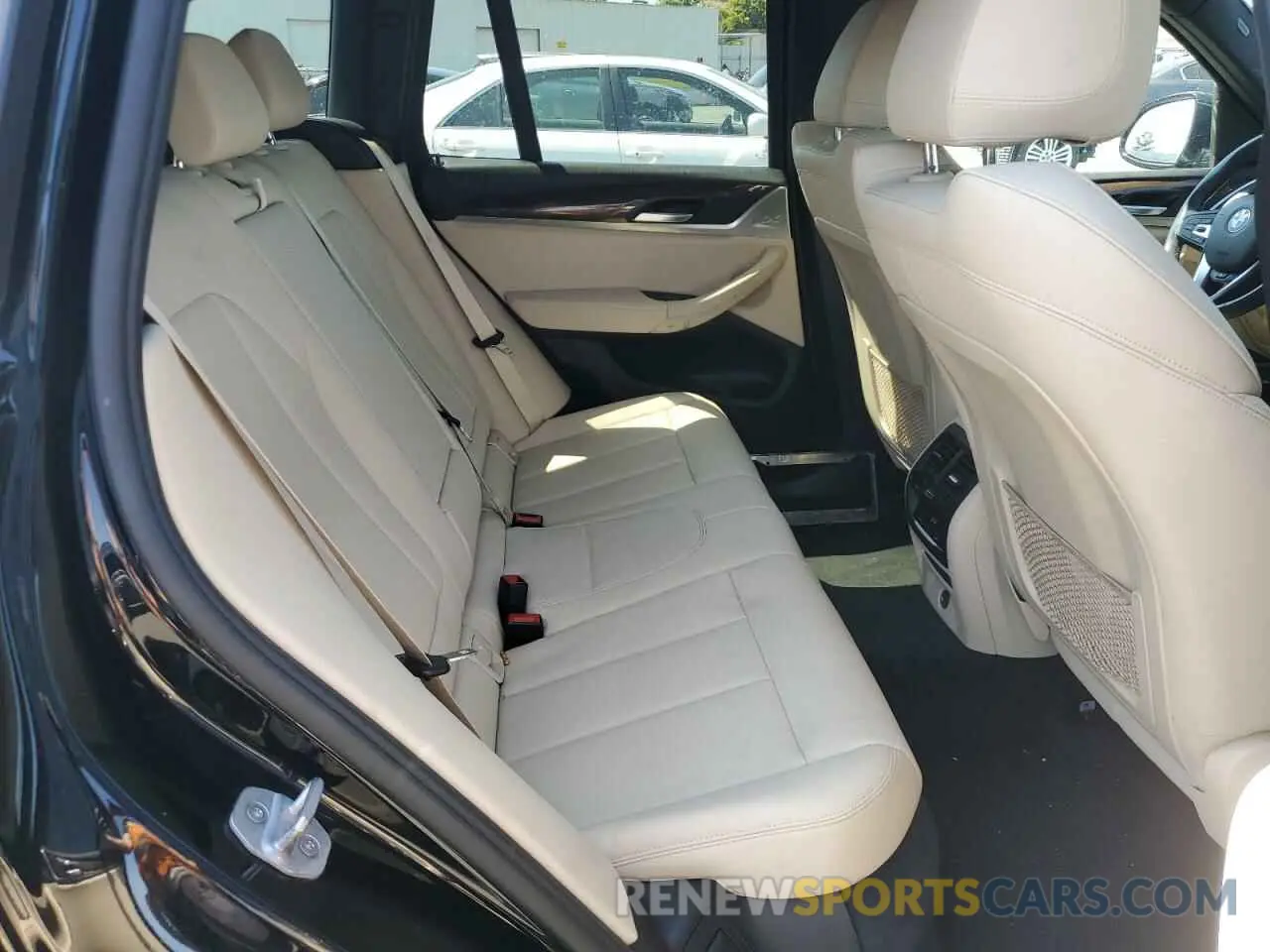 11 Photograph of a damaged car 5UXTR9C57KLP93604 BMW X3 2019
