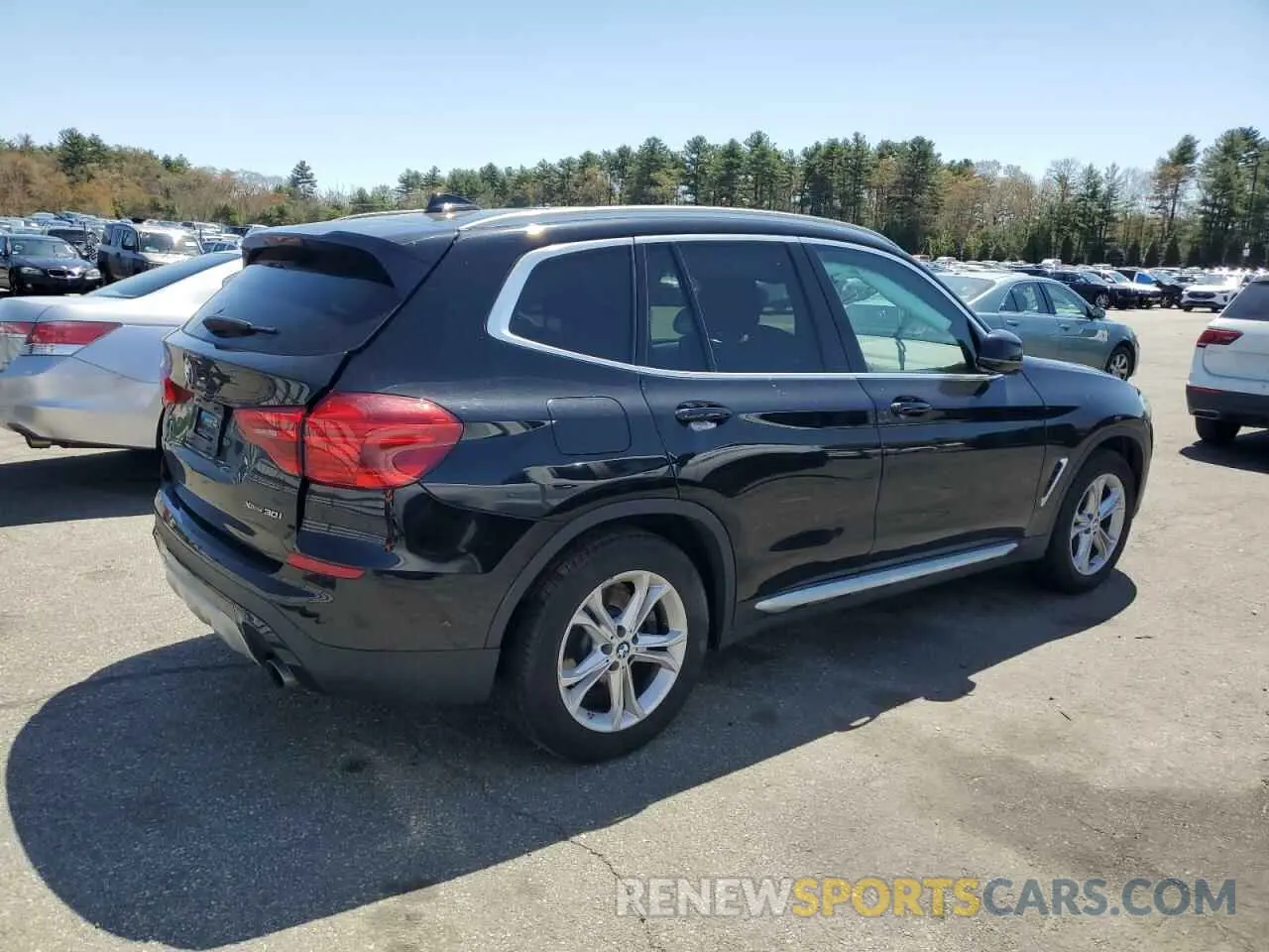 3 Photograph of a damaged car 5UXTR9C57KLP97717 BMW X3 2019