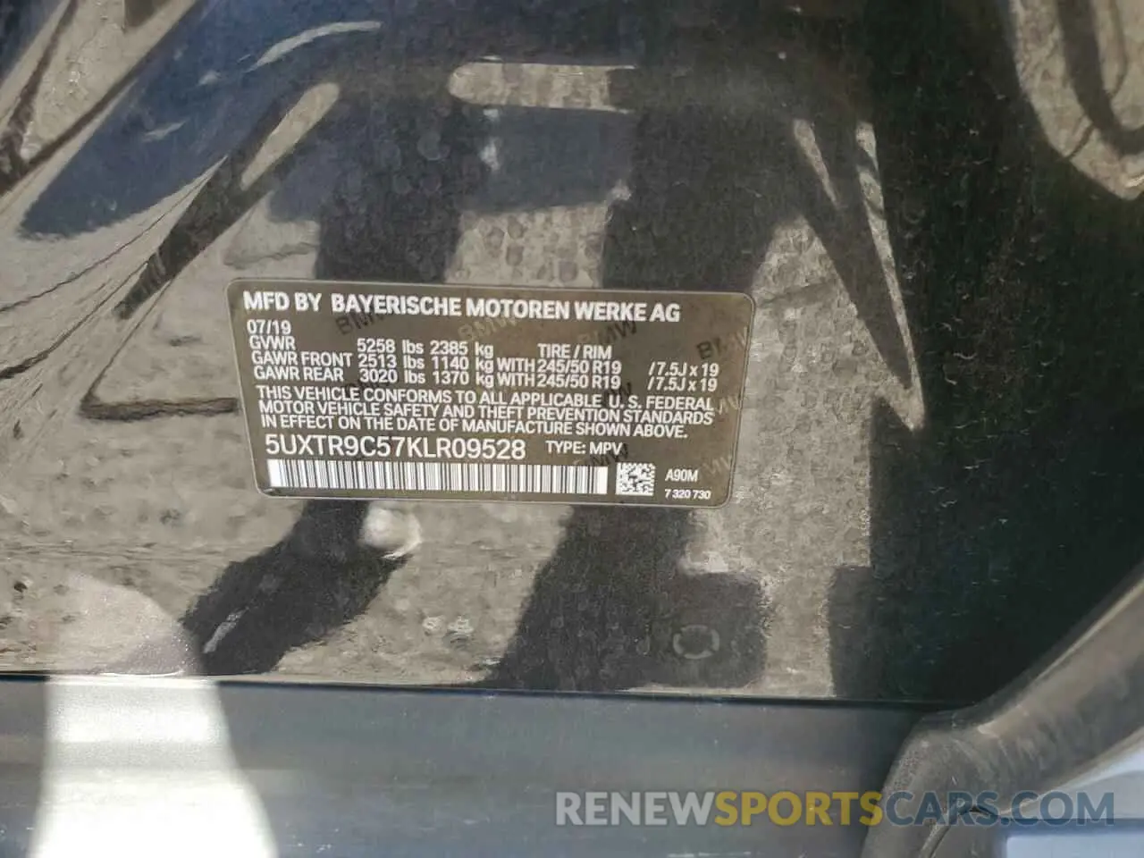 14 Photograph of a damaged car 5UXTR9C57KLR09528 BMW X3 2019