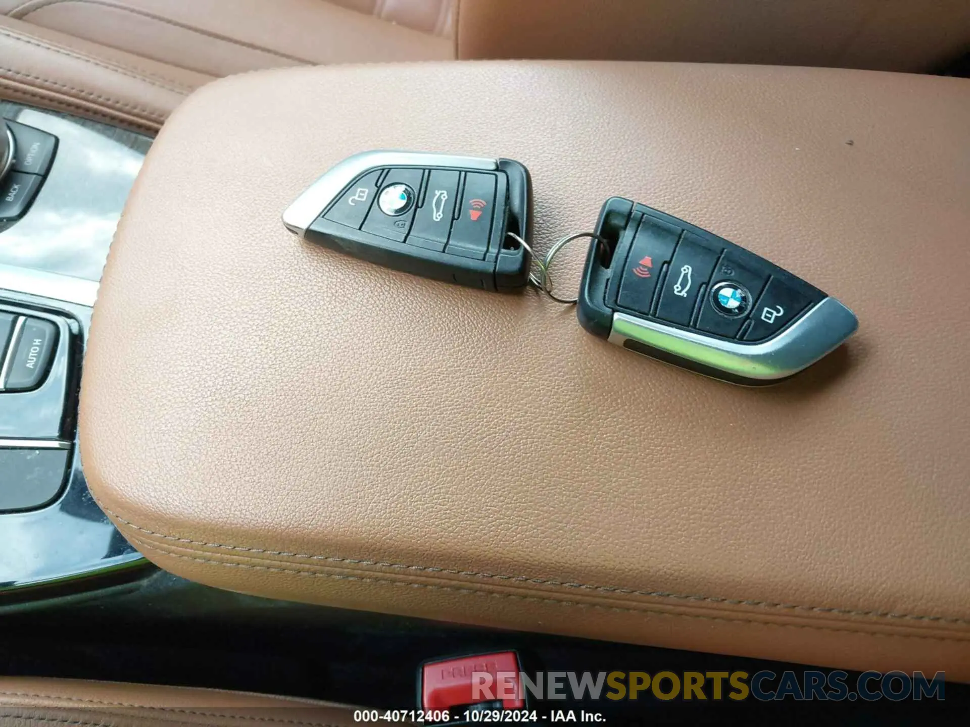 11 Photograph of a damaged car 5UXTR9C57KLR10727 BMW X3 2019