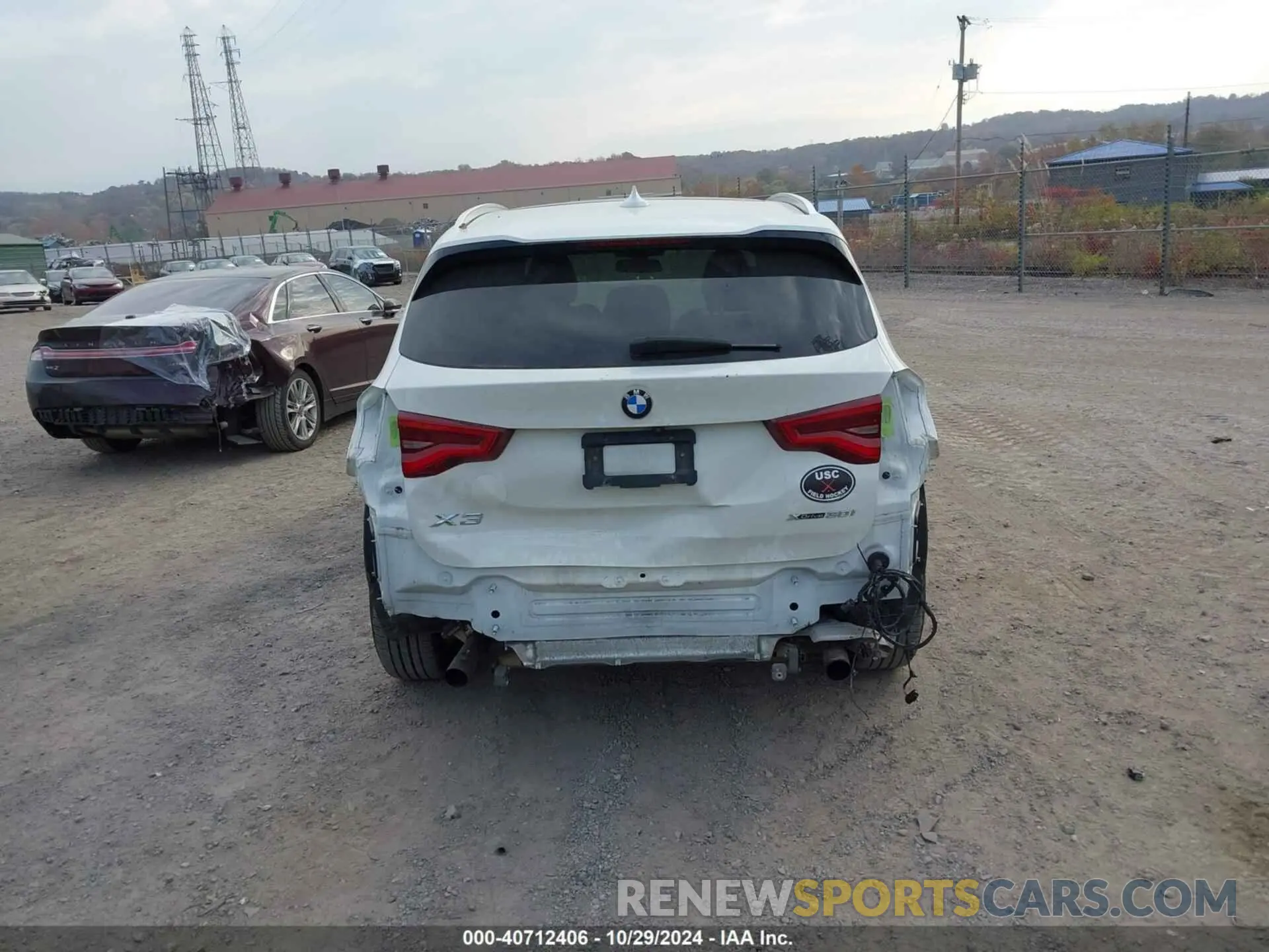 17 Photograph of a damaged car 5UXTR9C57KLR10727 BMW X3 2019